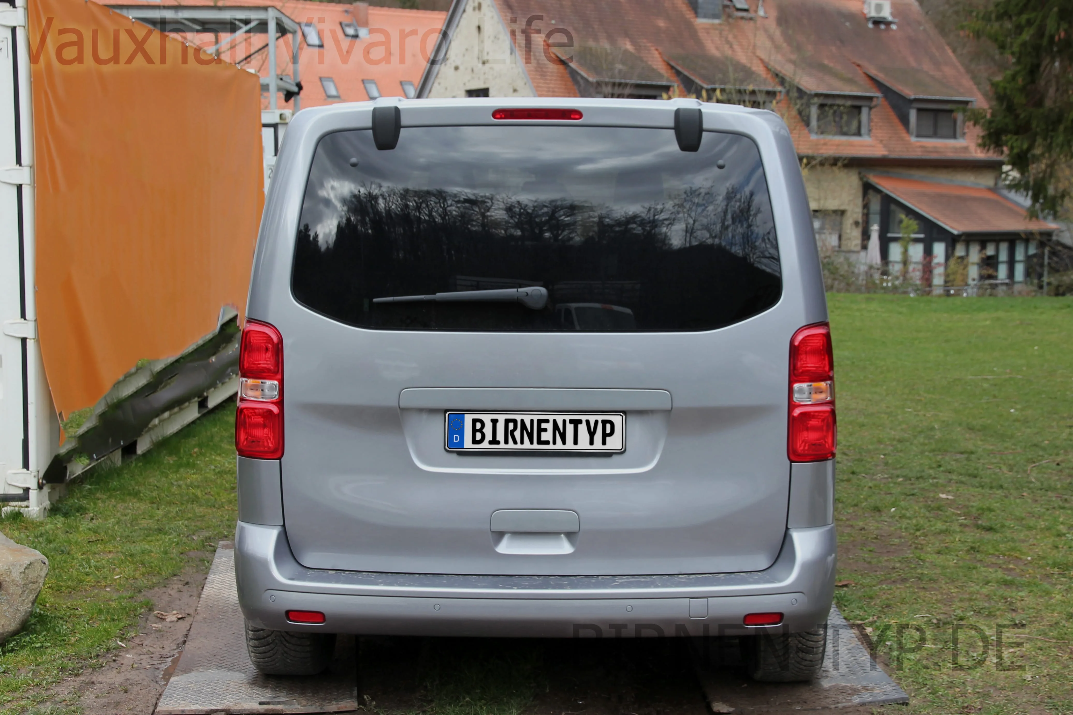 Heck-Ansicht des Vauxhall Vivaro Life