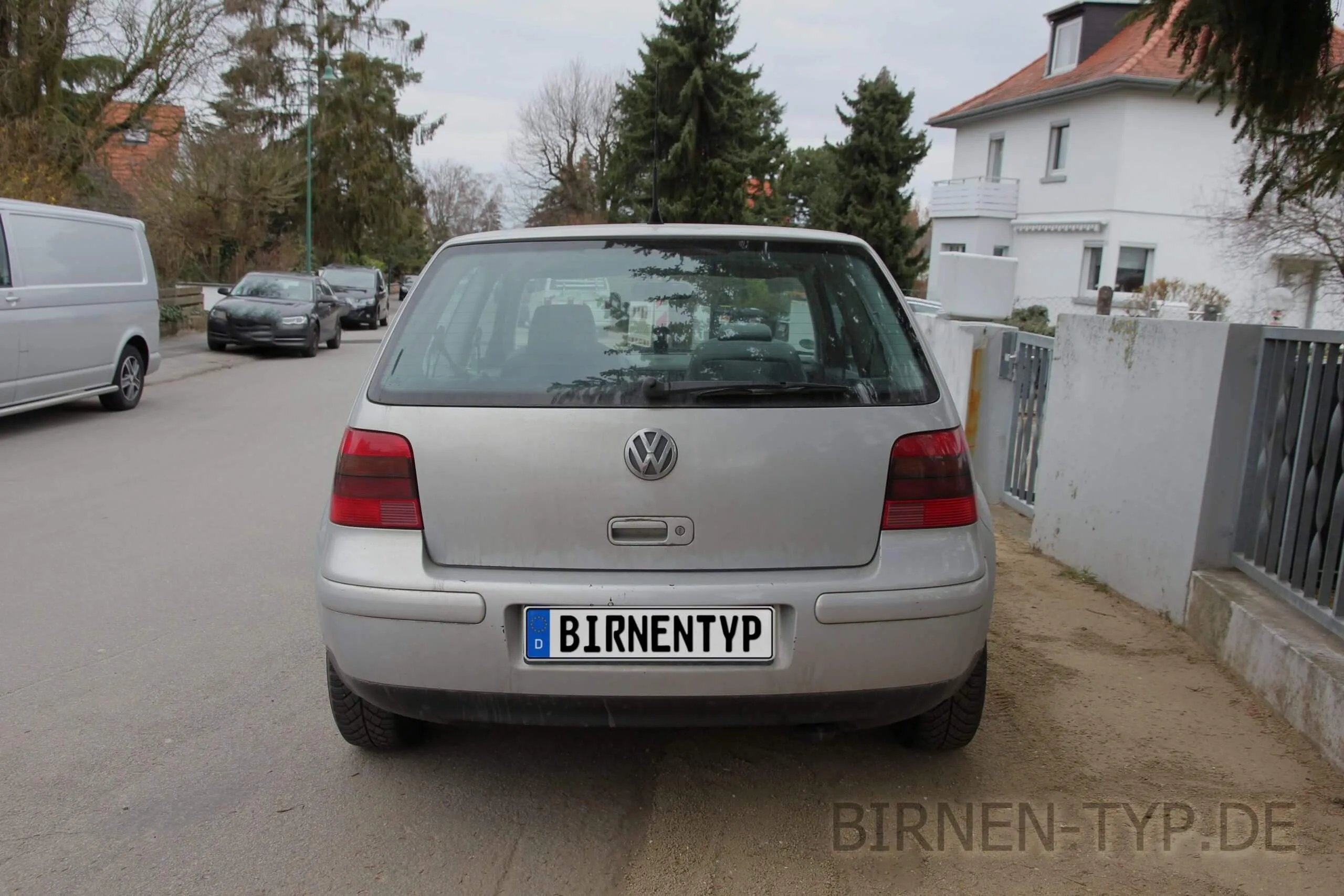 Heck-Ansicht des VW Golf IV