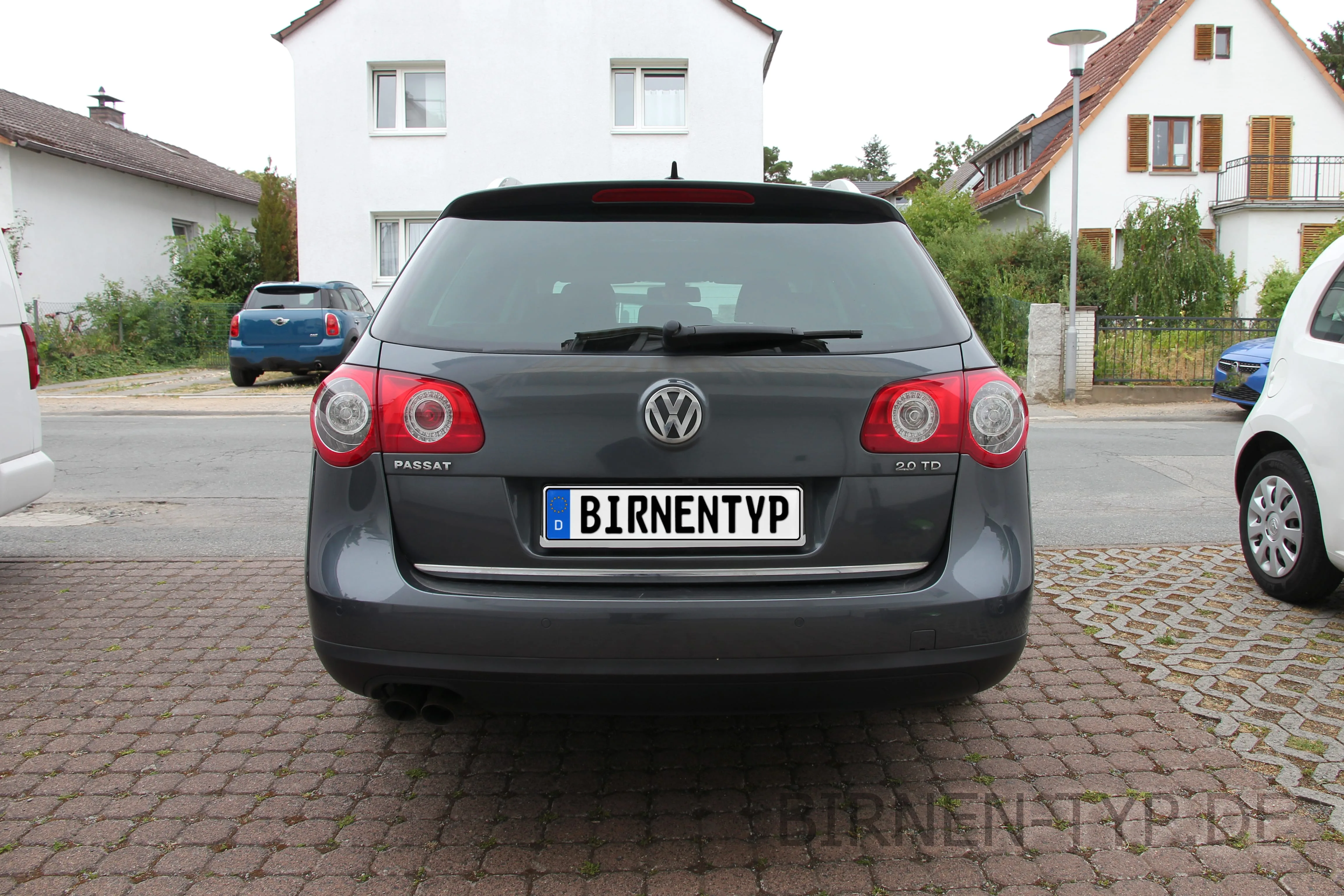 Heck-Ansicht des VW Passat B6