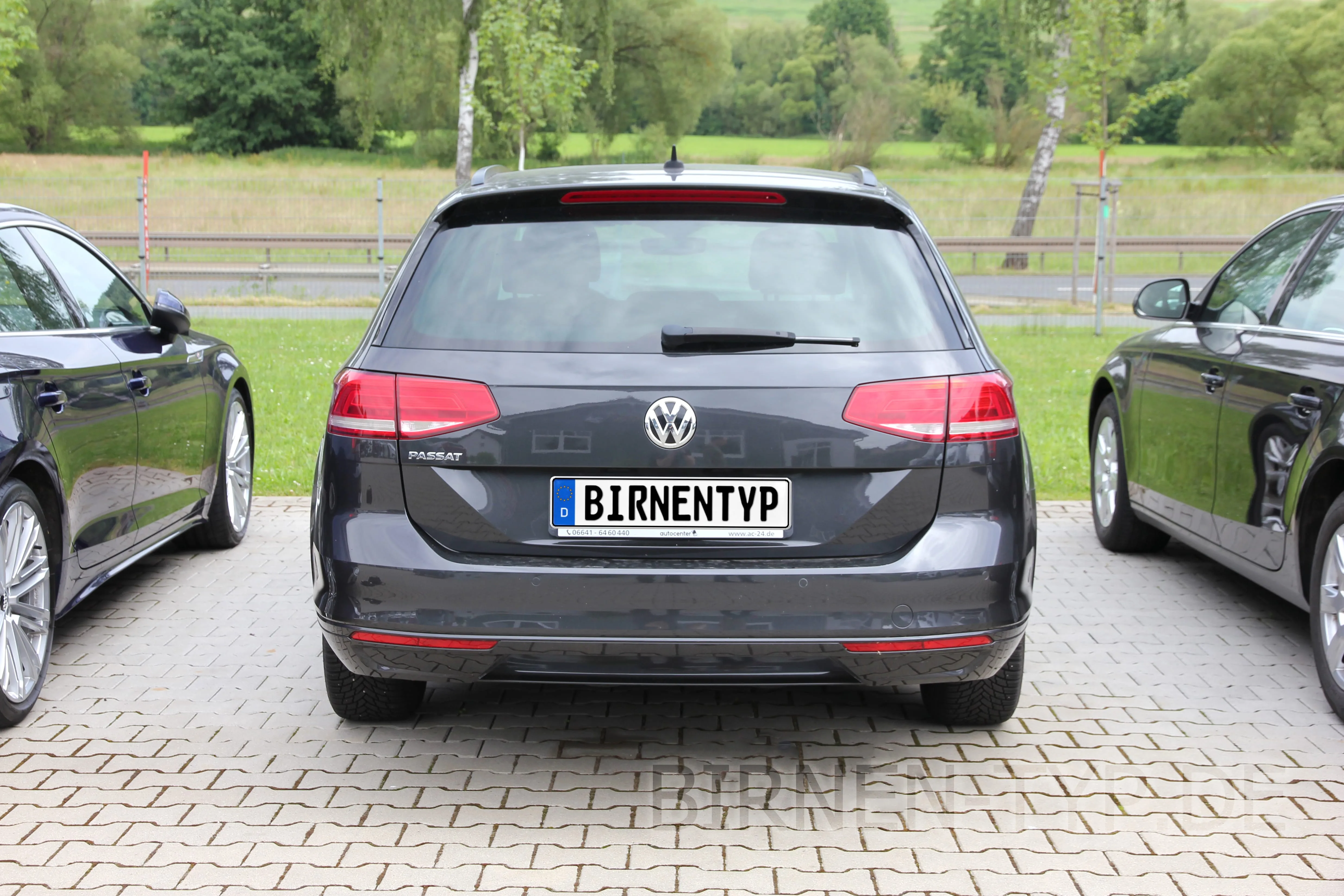 Heck-Ansicht des VW Passat 8. Gen