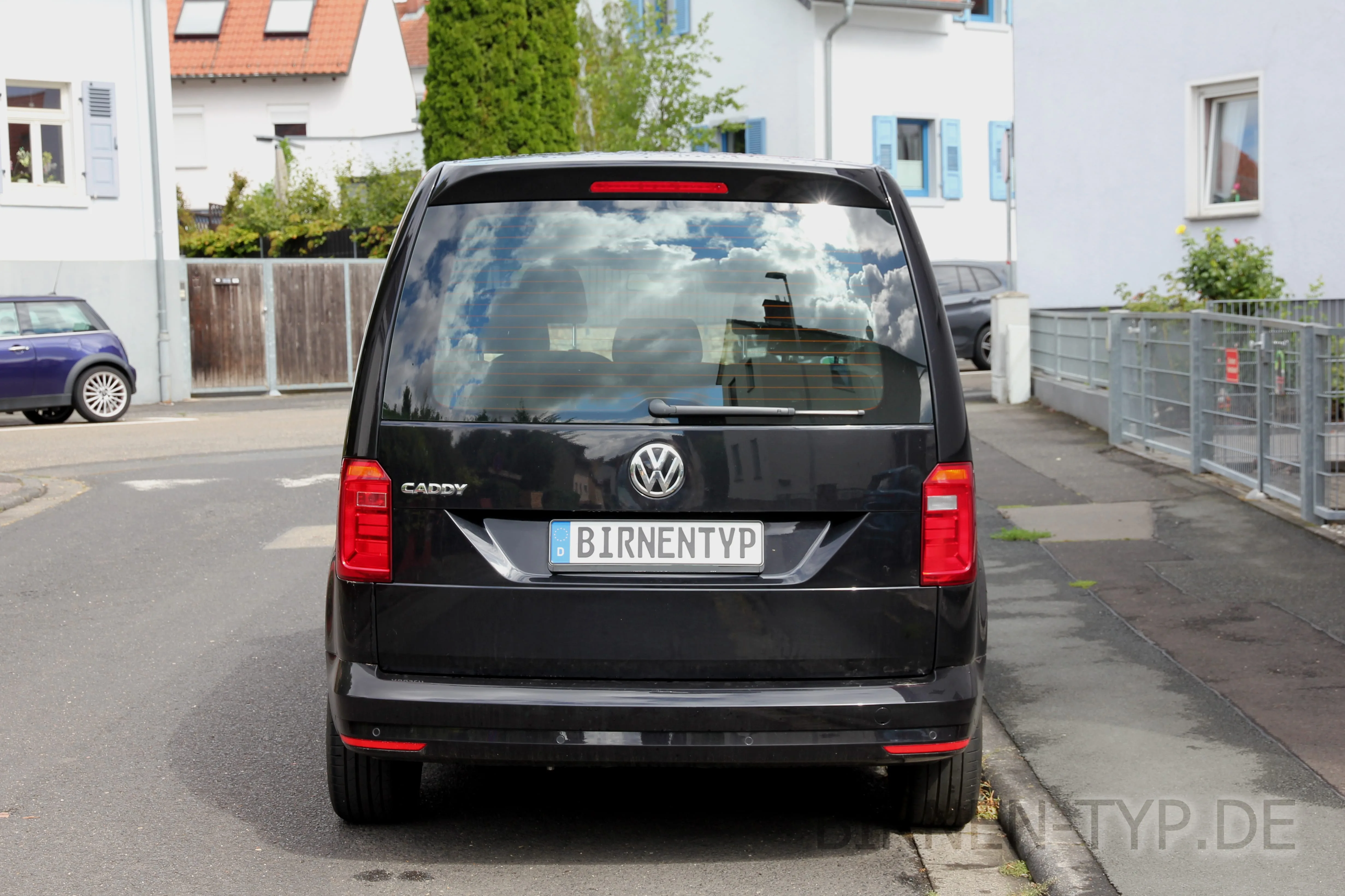 Heck-Ansicht des VW Caddy 4
