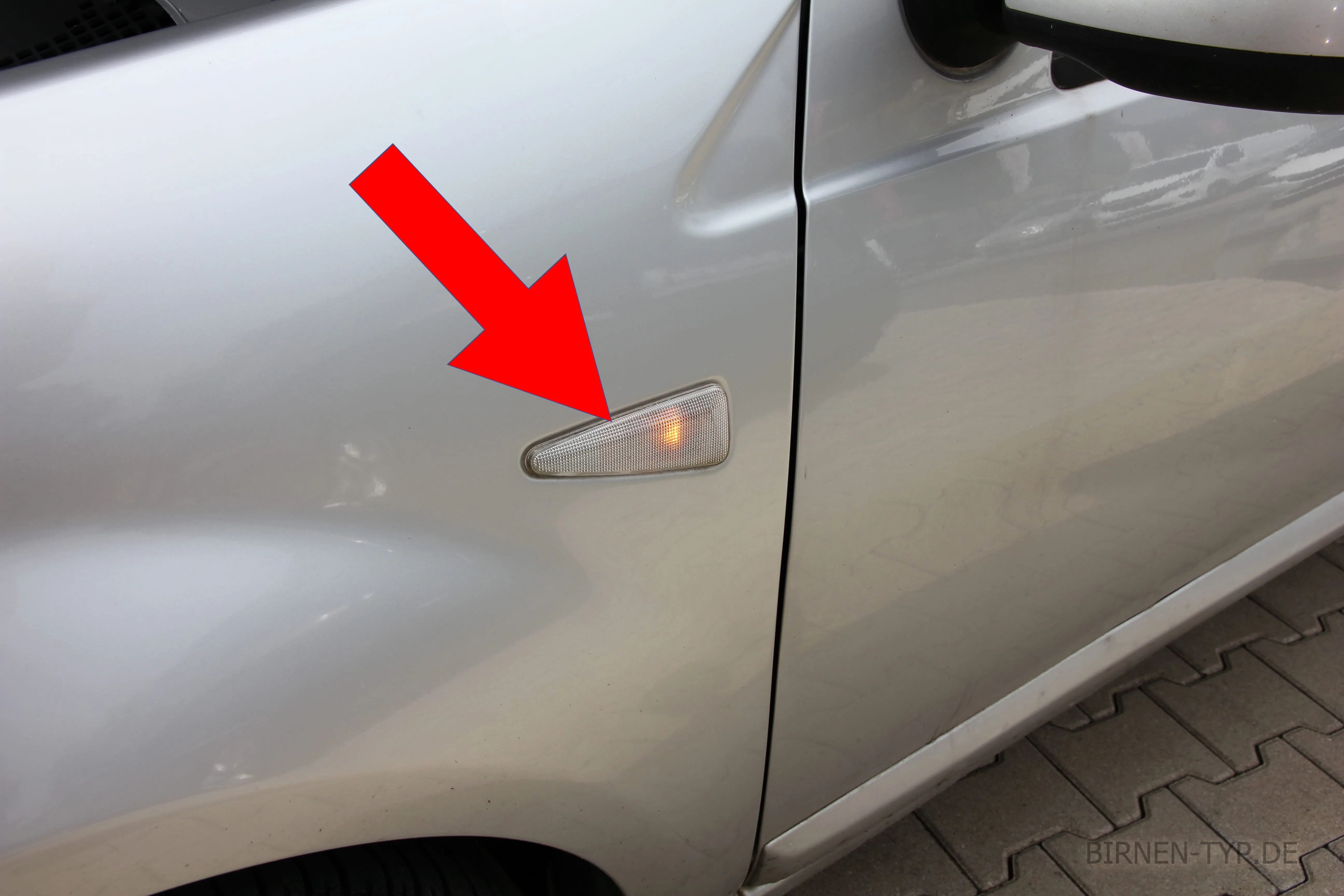 Seitenblinker des Dacia Sandero 1. Gen