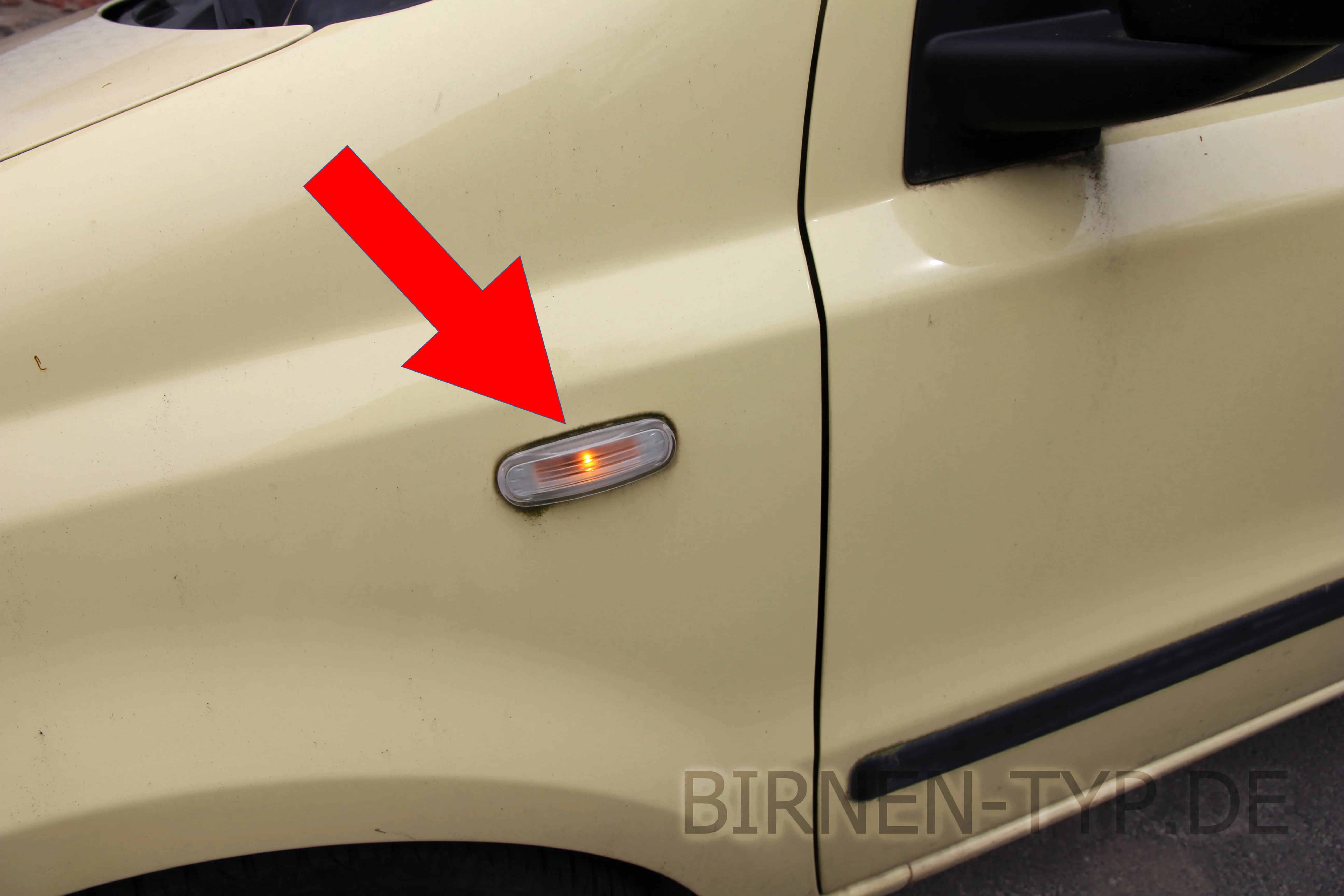 Seitenblinker des Fiat Panda 2. Gen (Typ 169 (Nuova Panda) – 2003-2012)