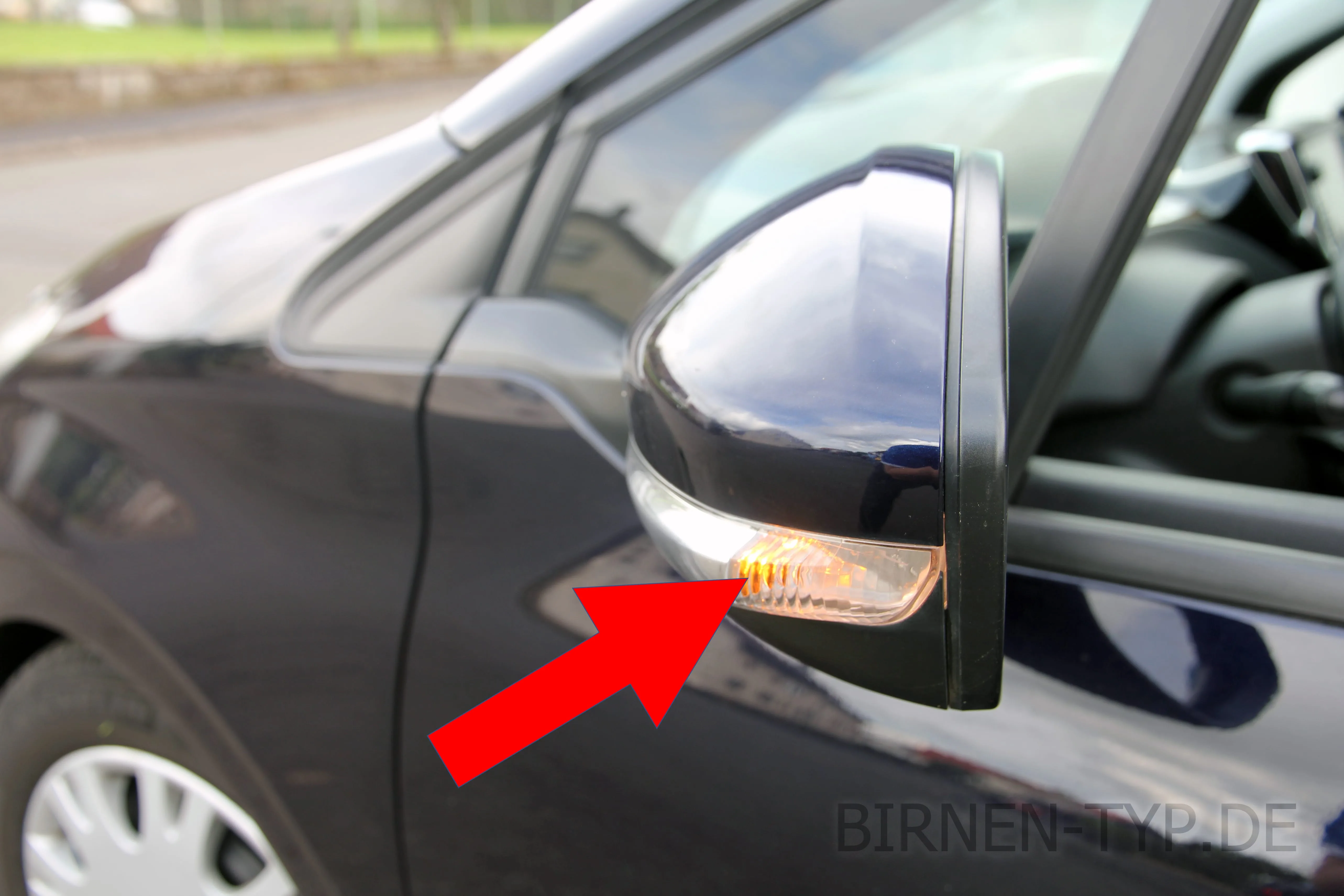 Seitenblinker des Peugeot 208