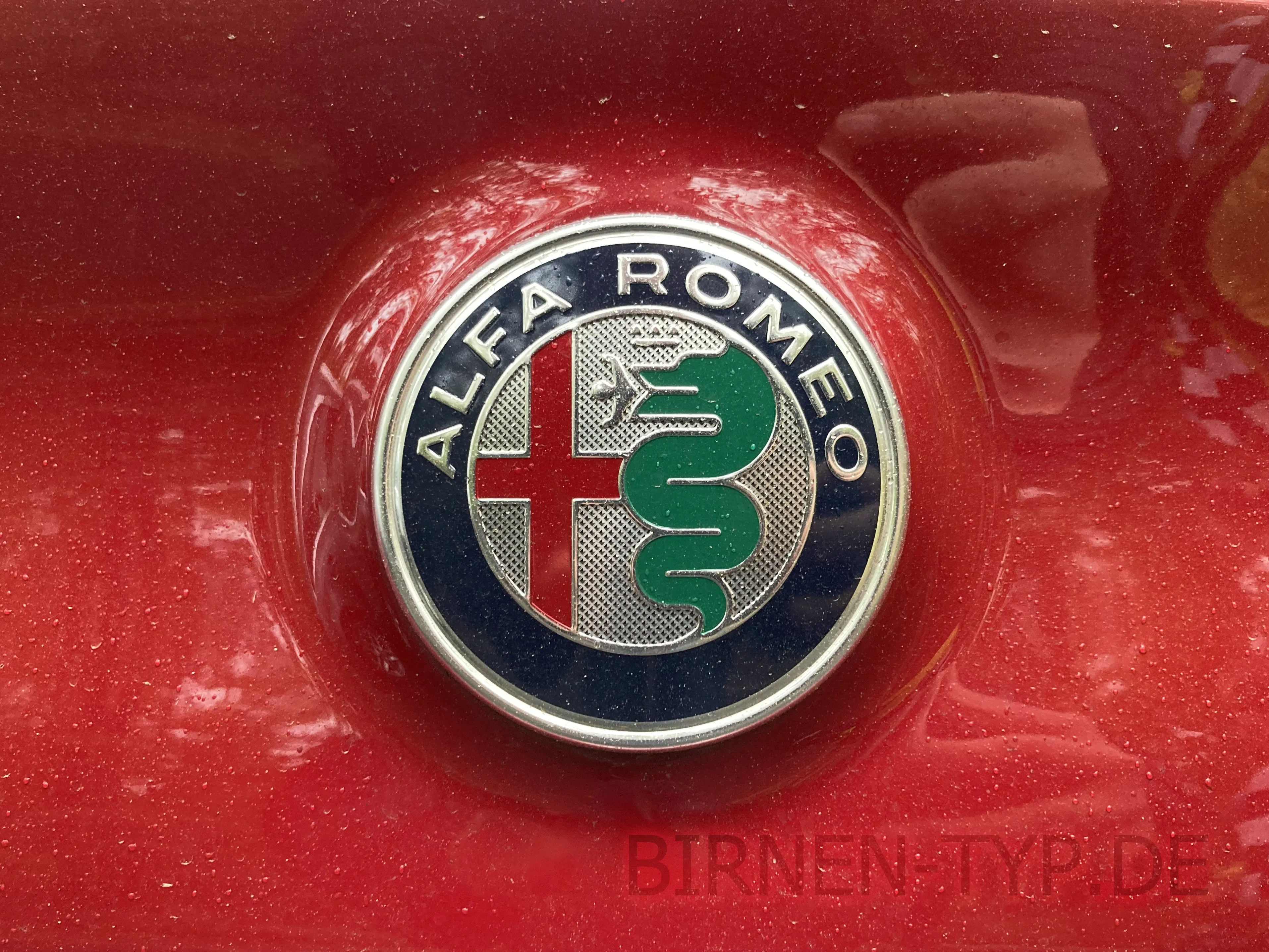 Lampentabellen für alle Fahrzeuge der Marke ALFA ROMEO - Übersicht über alle verbauten Fernlicht- und Abblendlichtbirnen H4 oder H7