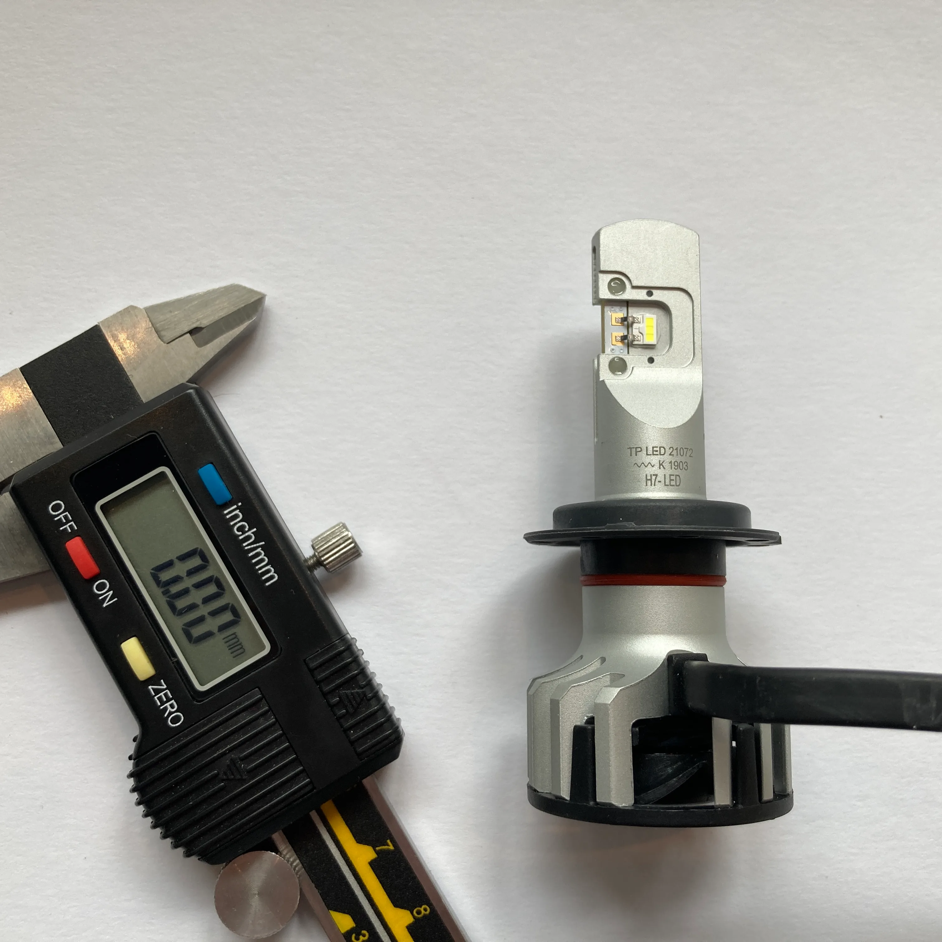 Maße PHILIPS H7 LED Generation 1 Retrofit legal zugelassen Abblendlicht Fernlicht Auto Fahrzeug