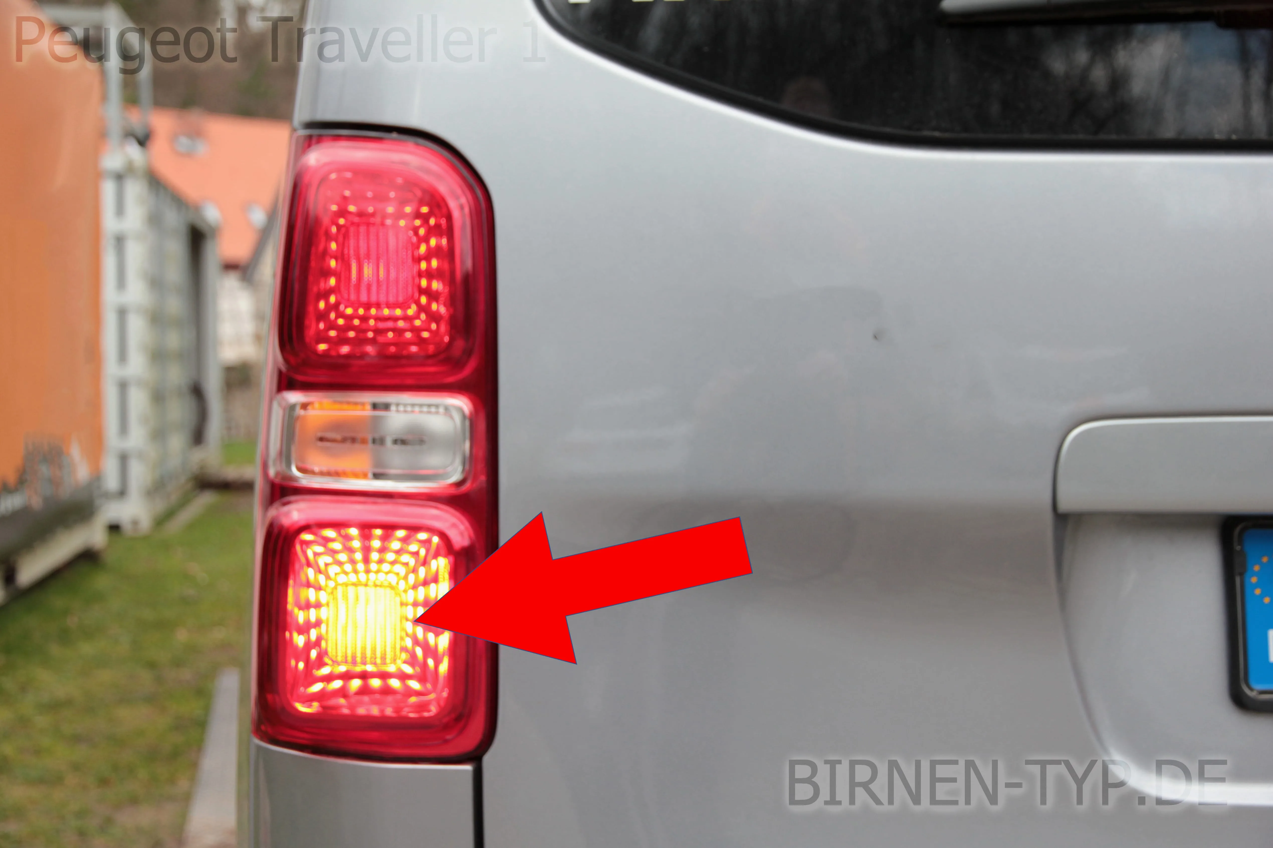 Nebelschlussleuchte des Peugeot Traveller