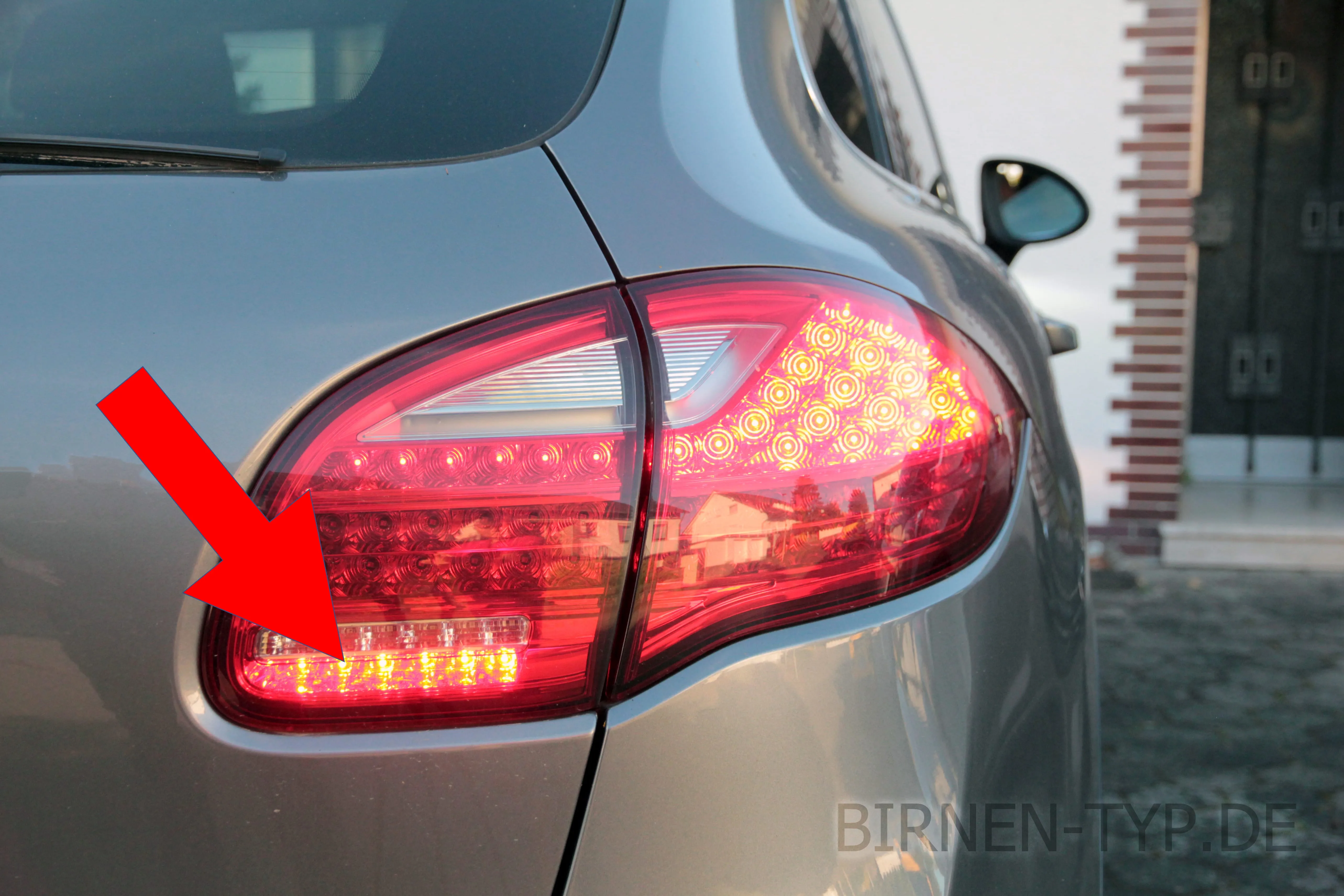 Nebelschlussleuchte des Porsche Cayenne