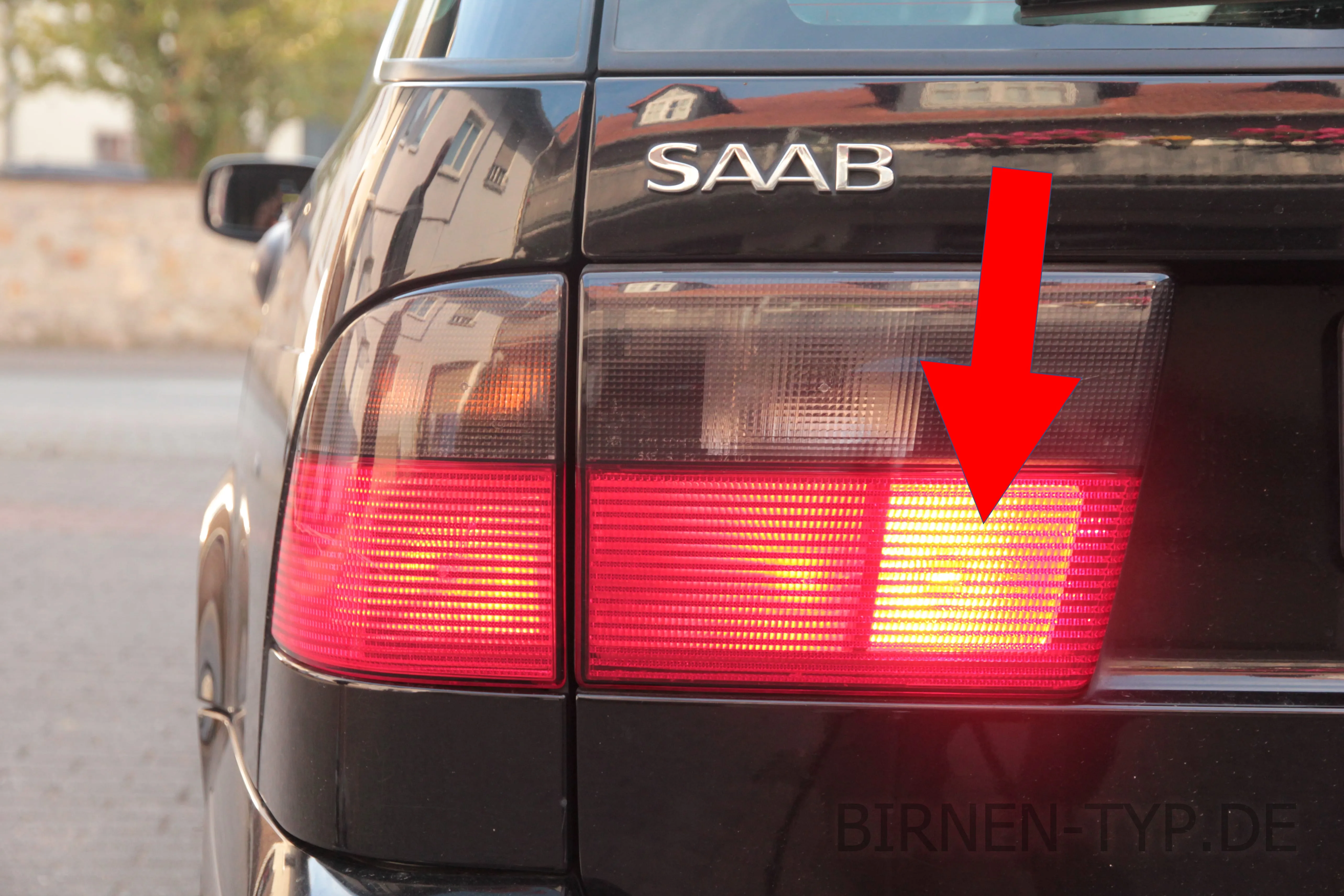 Nebelschlussleuchte des Saab 9-5