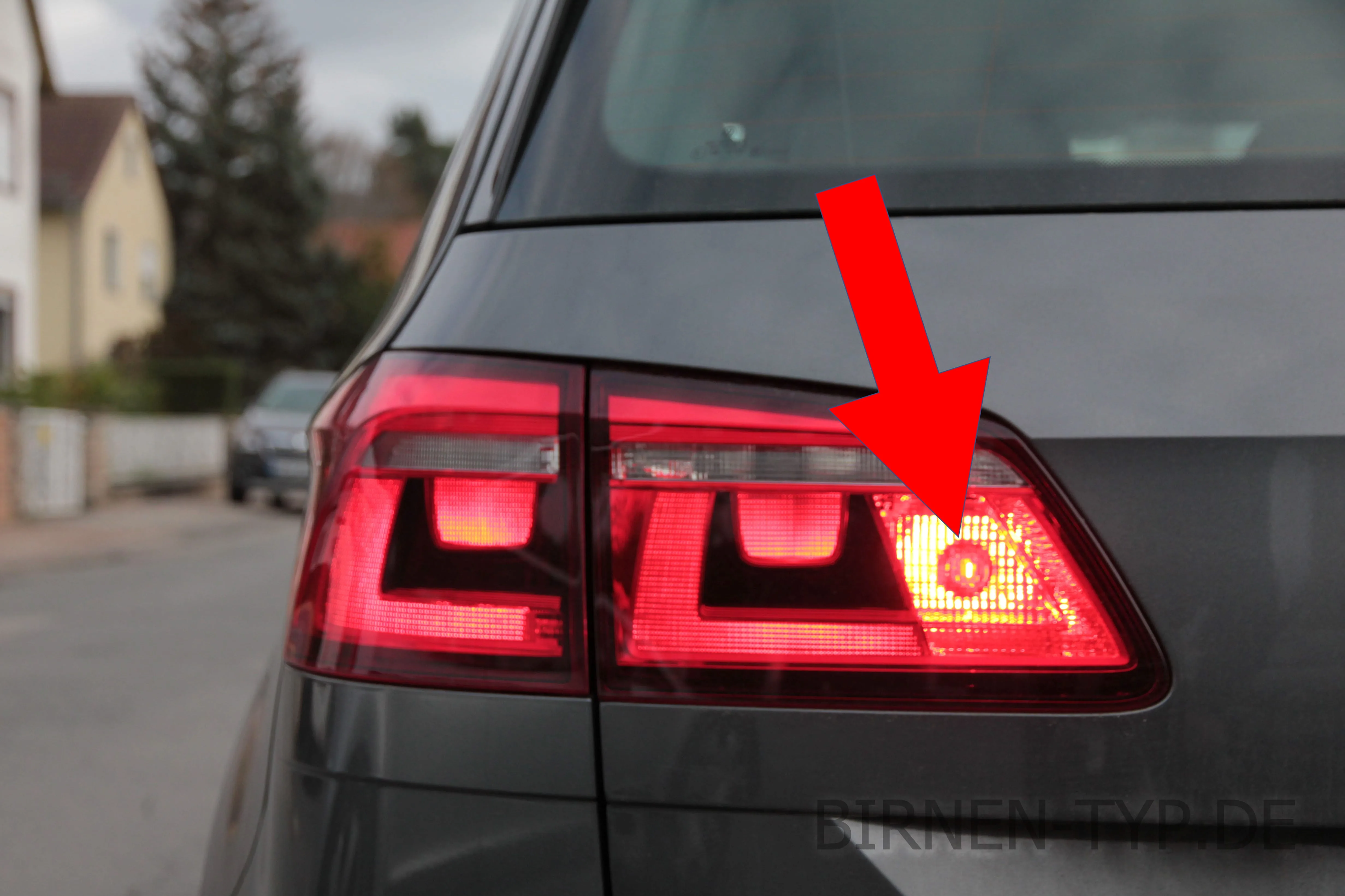 Nebelschlussleuchte des VW Golf Sportsvan