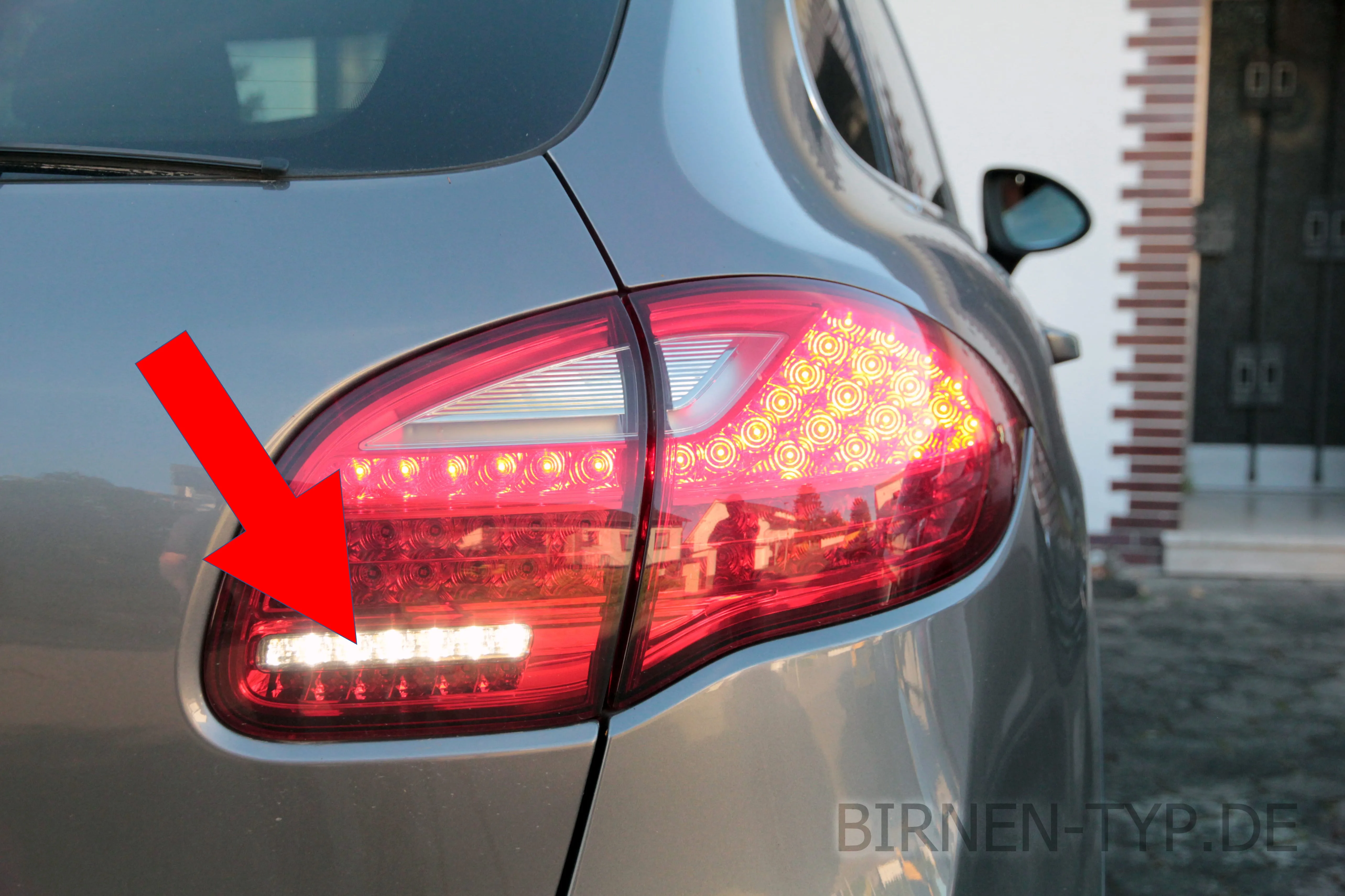 Rückfahrlicht des Porsche Cayenne