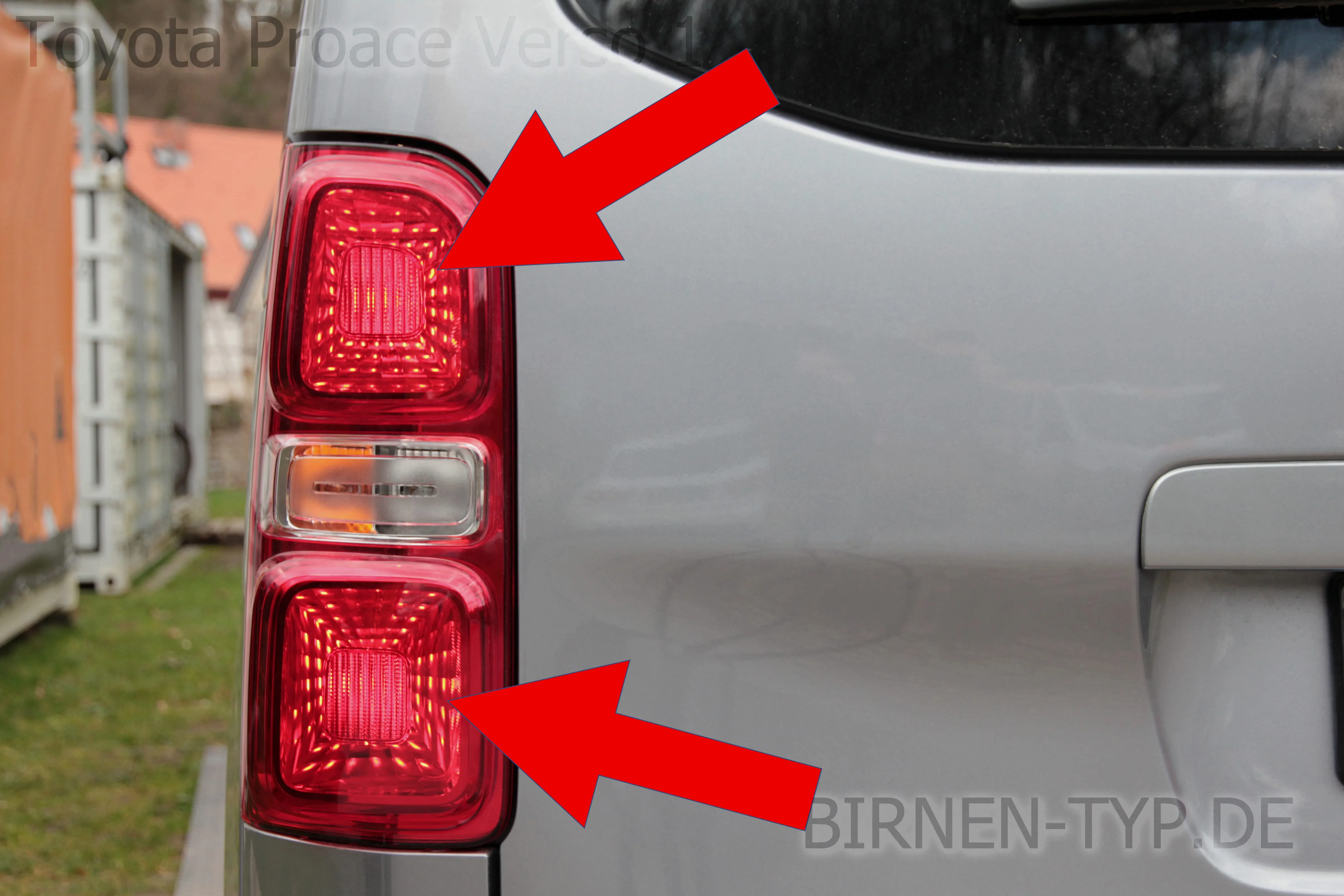 Schlusslicht des Toyota Proace Verso