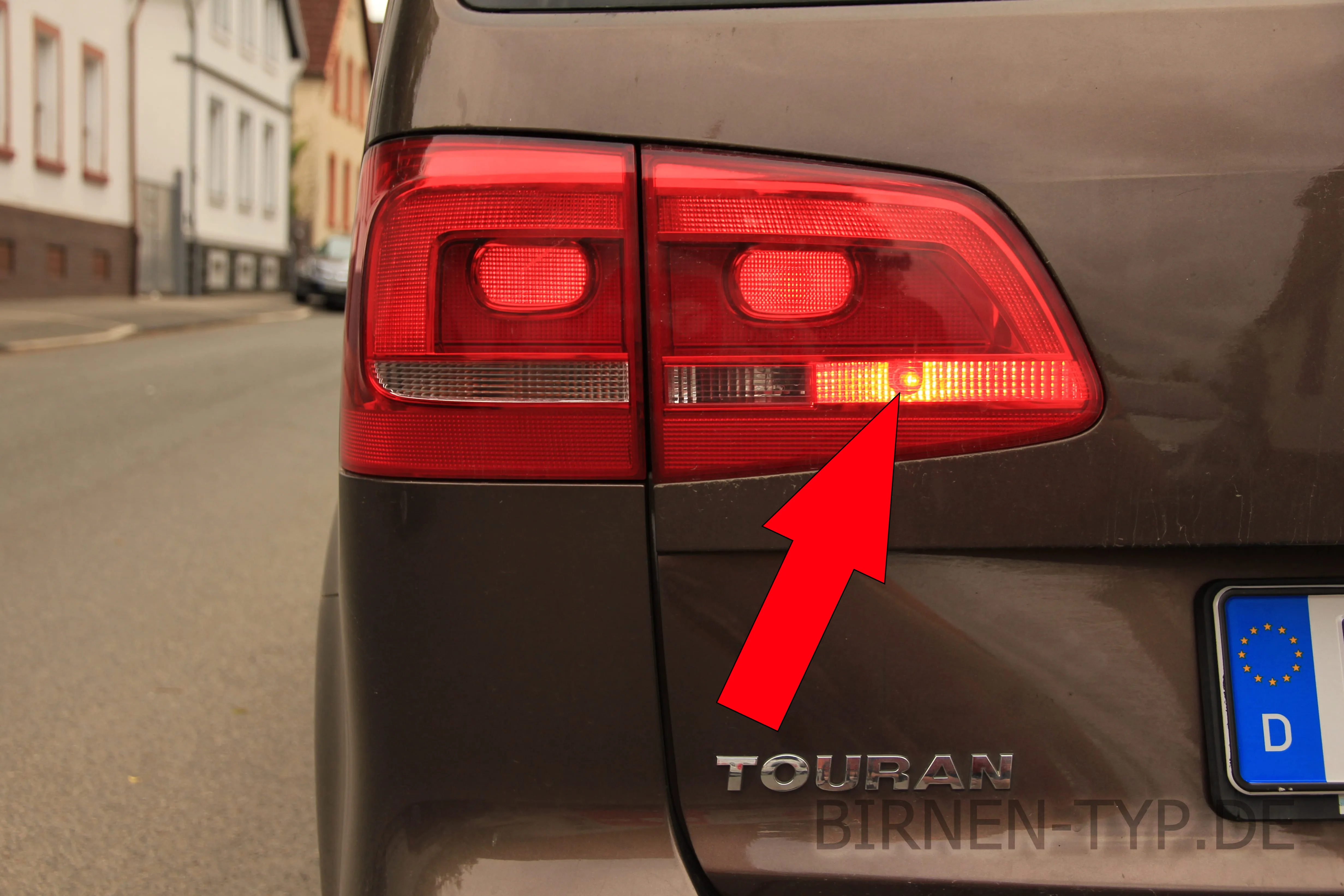 Nebelschlussleuchte des VW Touran 1