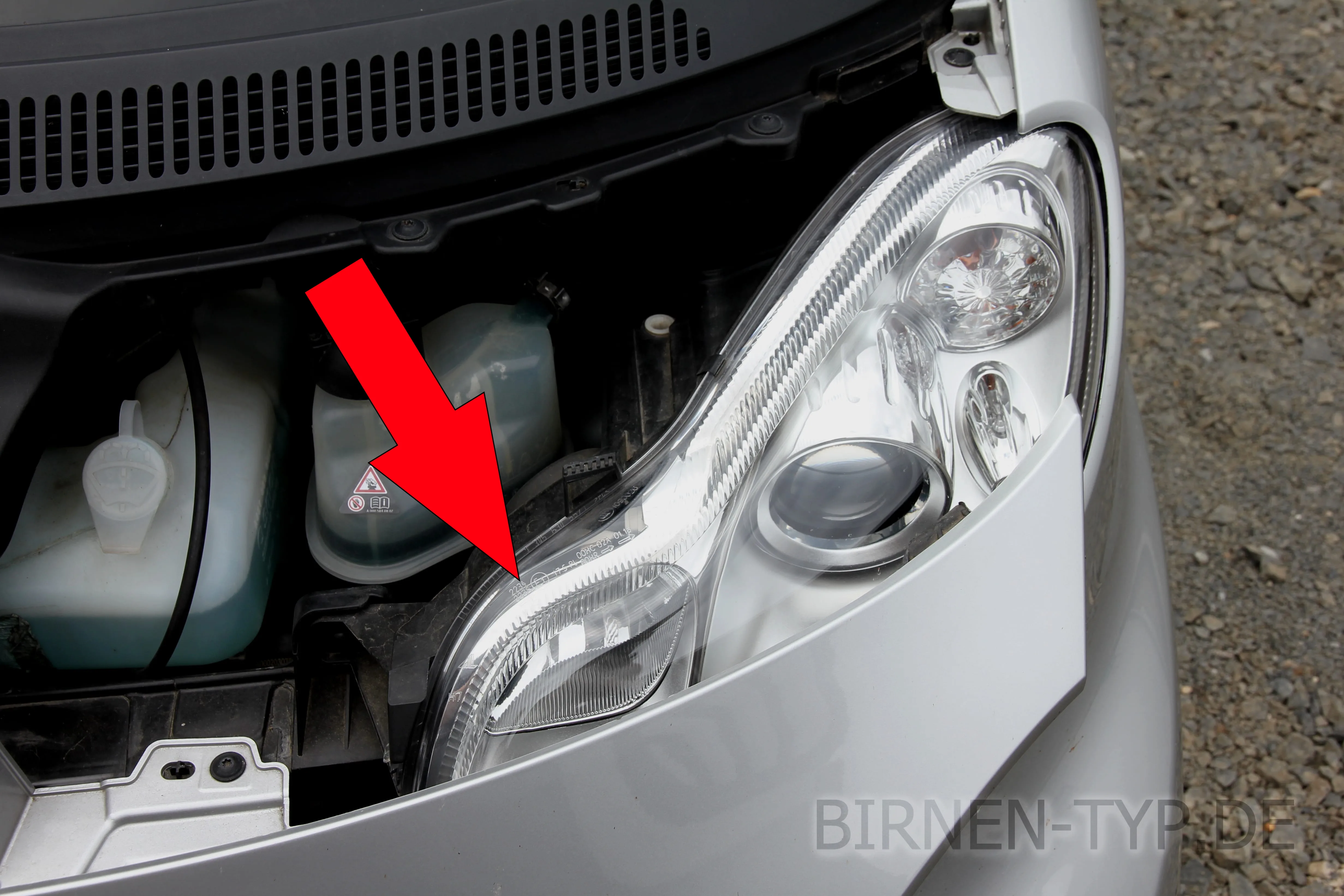 Hier findest Du die Scheinwerfer-Genehmigungsnummer des Smart ForTwo 2