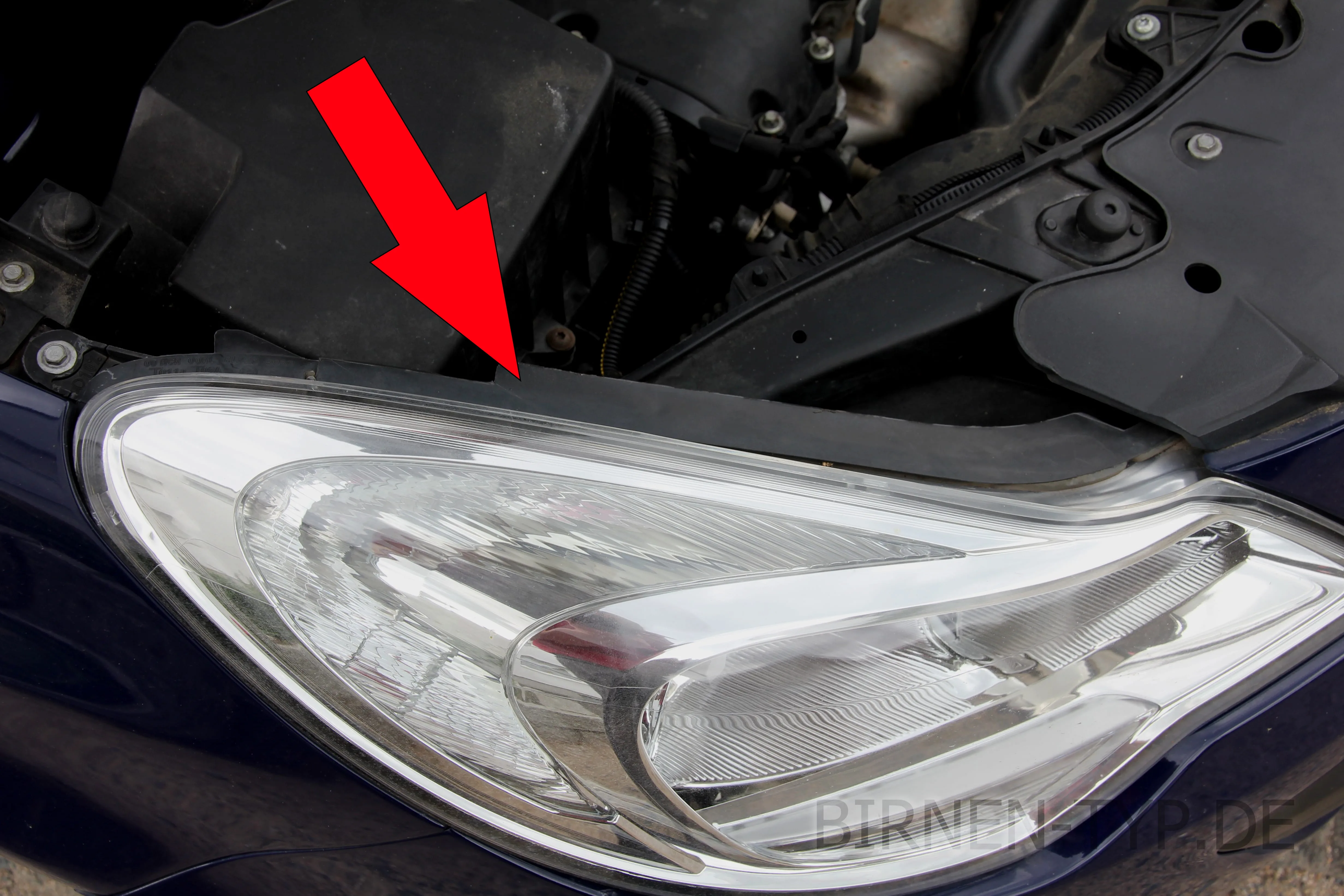 Hier findest Du die Scheinwerfer-Genehmigungsnummer des Opel Corsa D