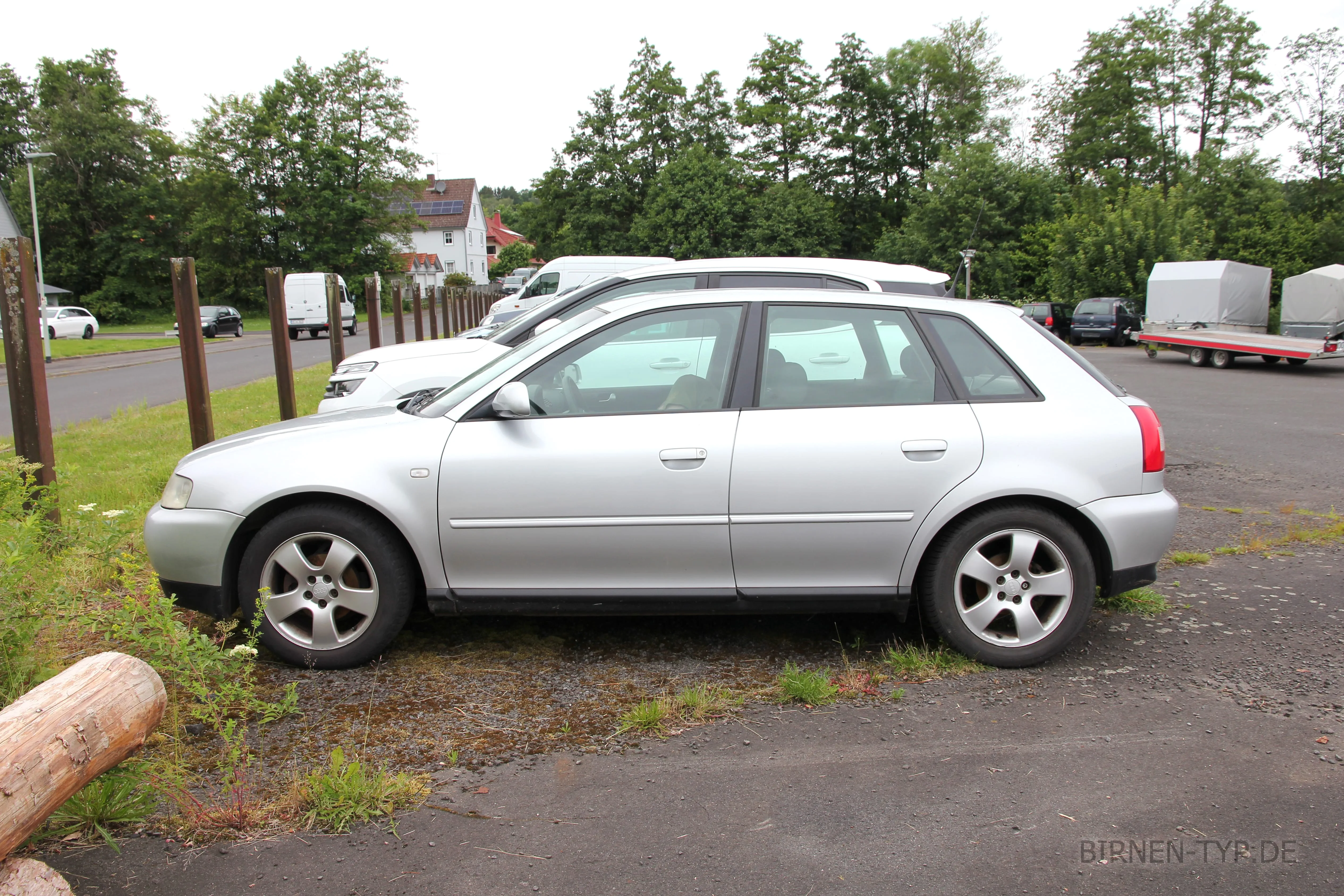 Seitenansicht (Fahrerseite) des Audi A3 1. Gen als 3-, 5-Türer