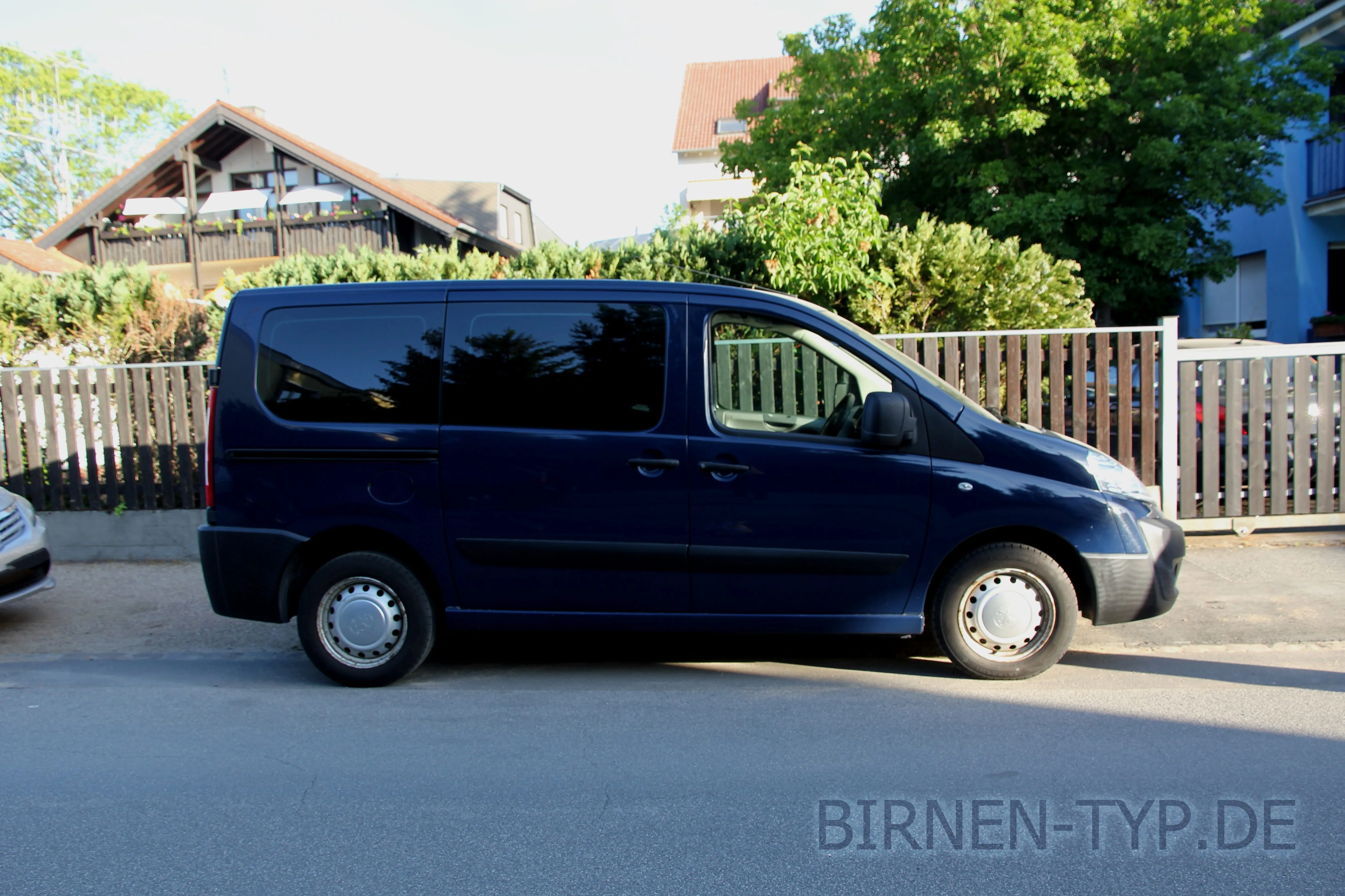 Seitenansicht (Beifahrerseite) des Fiat Scudo 2. Gen., Transporter / Van als Transporter, Van