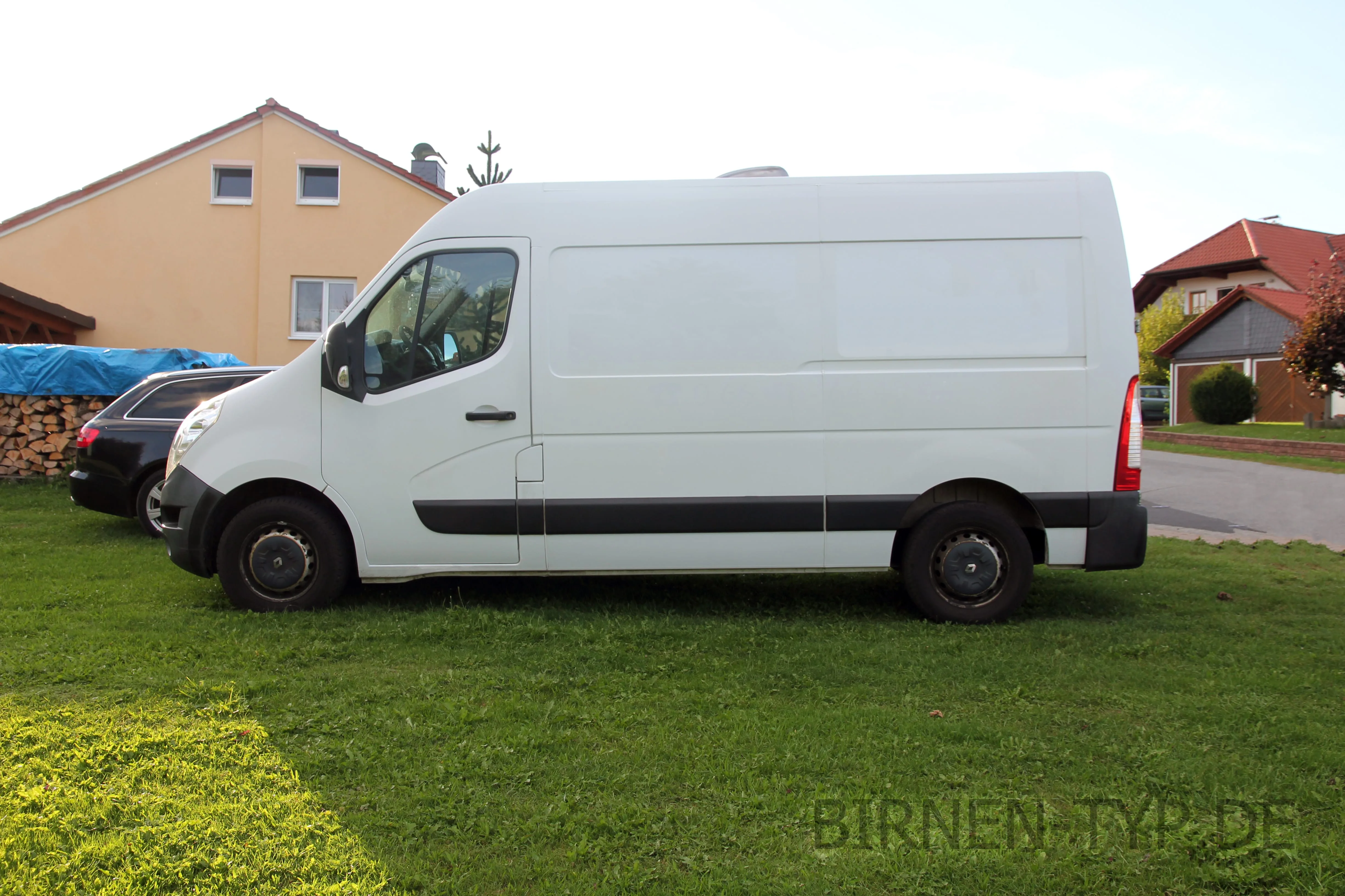 Seitenansicht (Fahrerseite) des Opel Movano als Kastenwagen (L1/L2/L3/L4, H1/H2/H3)