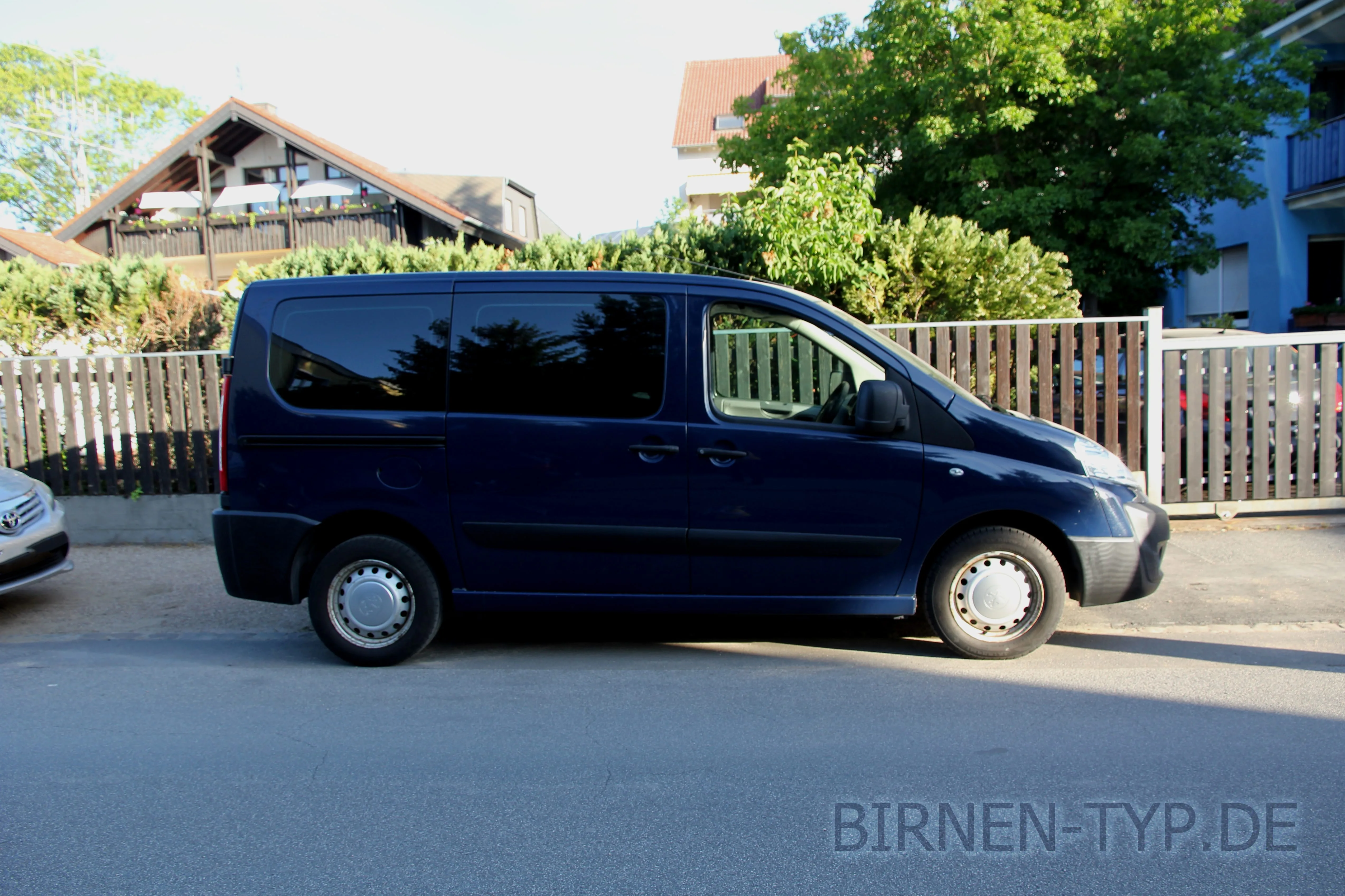 Beifahrerseite (rechts) des Peugeot Expert 2. Gen., Transporter / Van