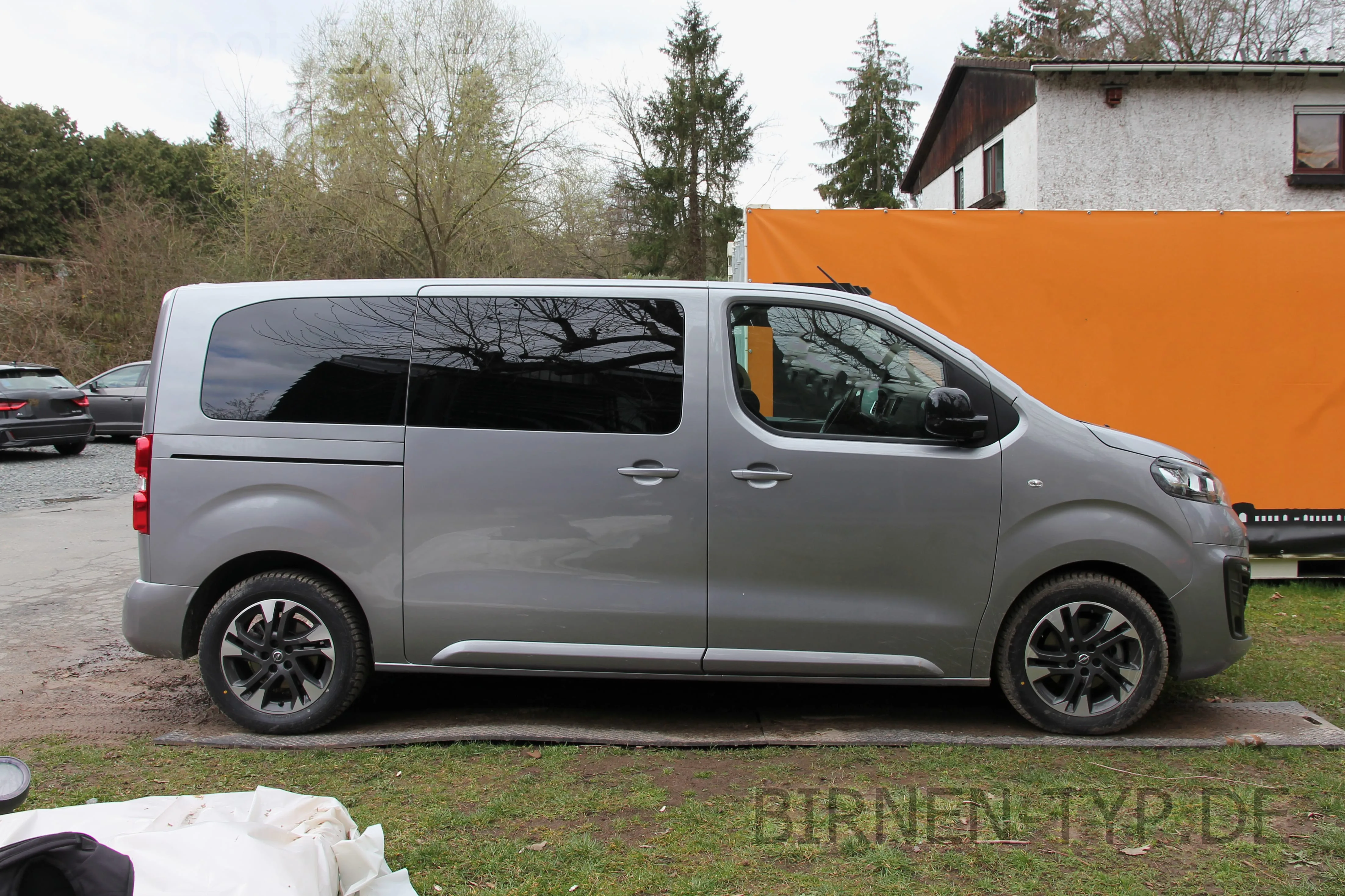 Beifahrerseite (rechts) des Peugeot Expert 3