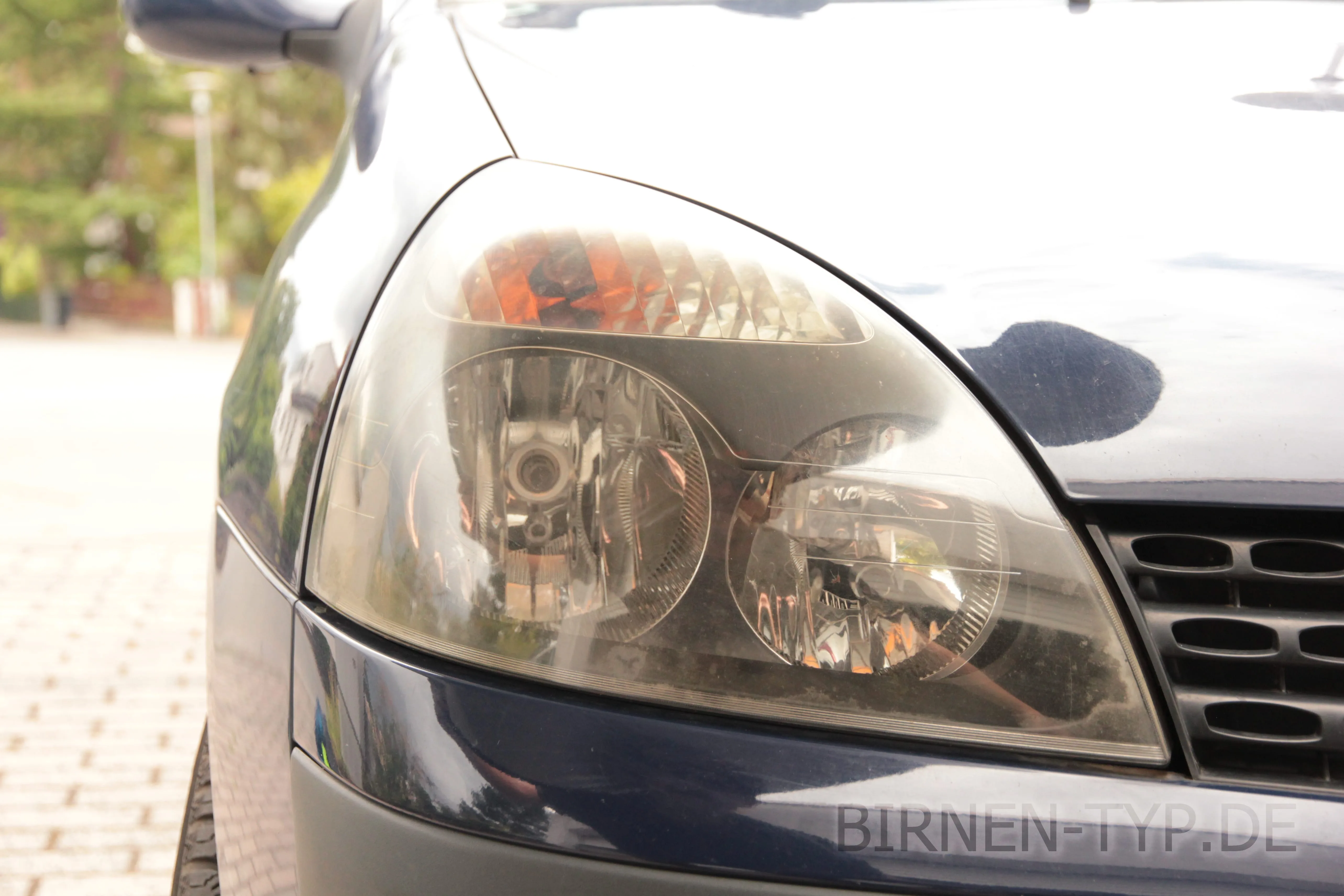 So sieht der Scheinwerfer des Renault Clio 2 aus