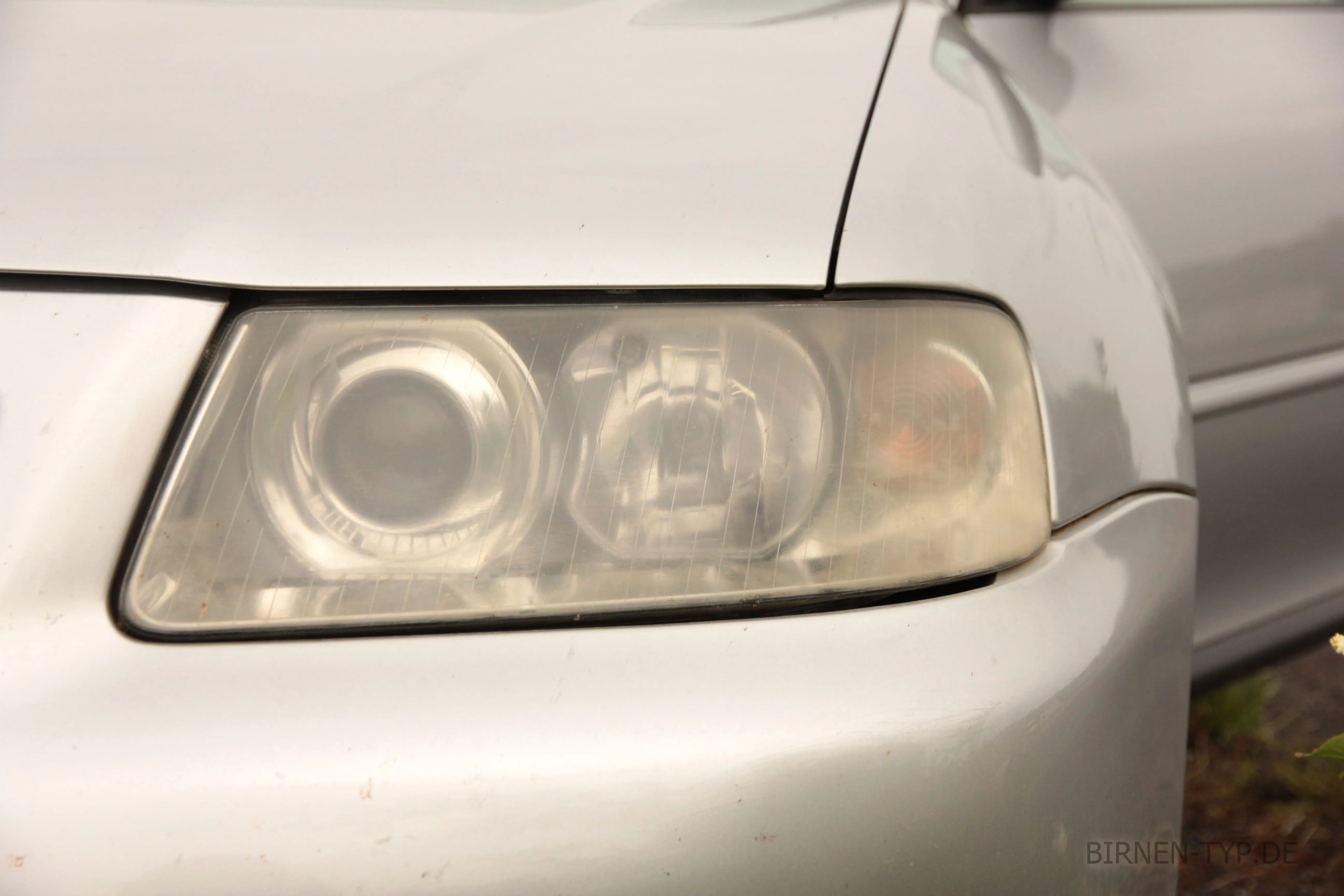 So sieht der Scheinwerfer des Audi A3 1. Gen aus
