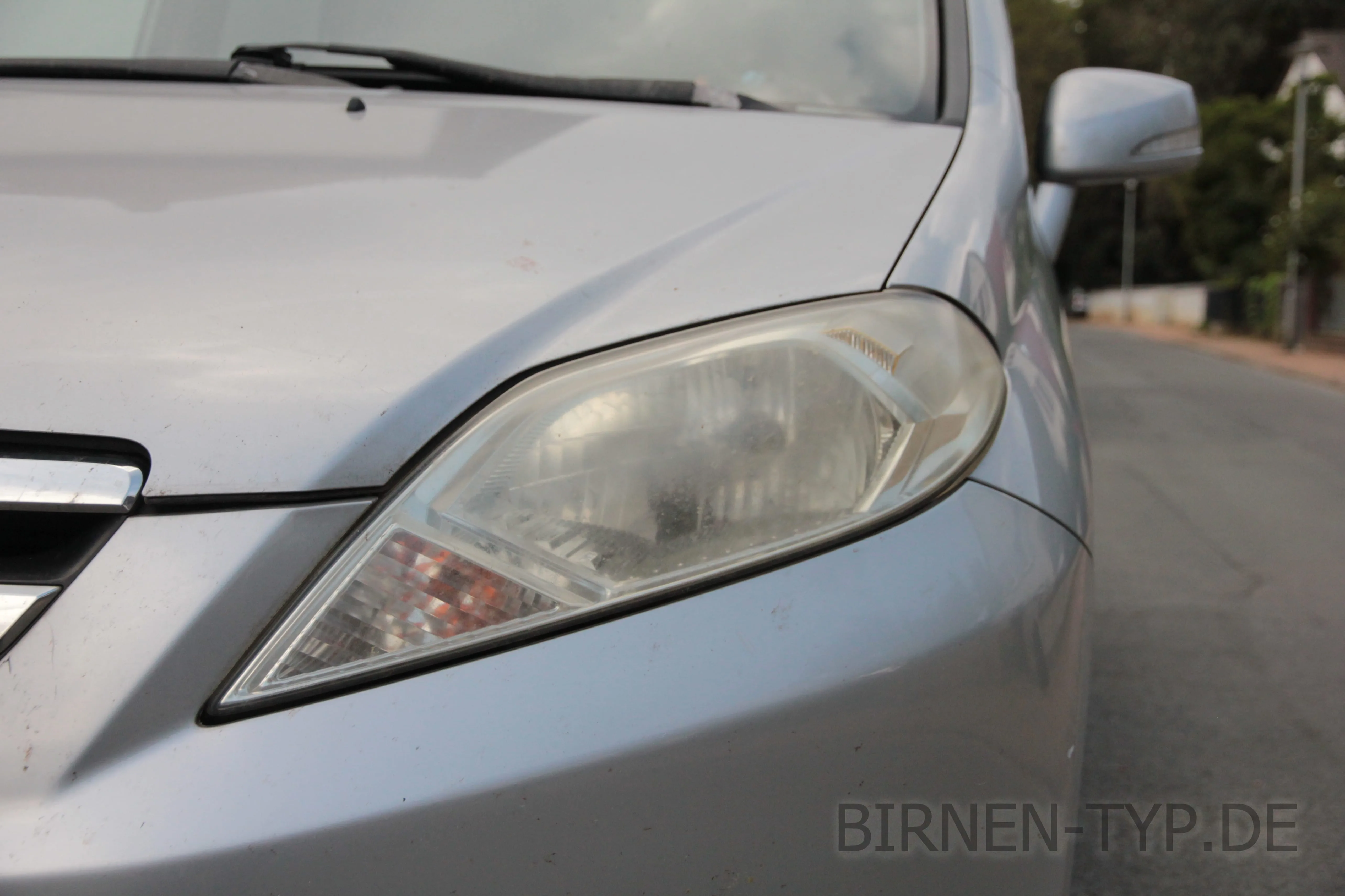So sieht der Scheinwerfer des Honda FR-V aus