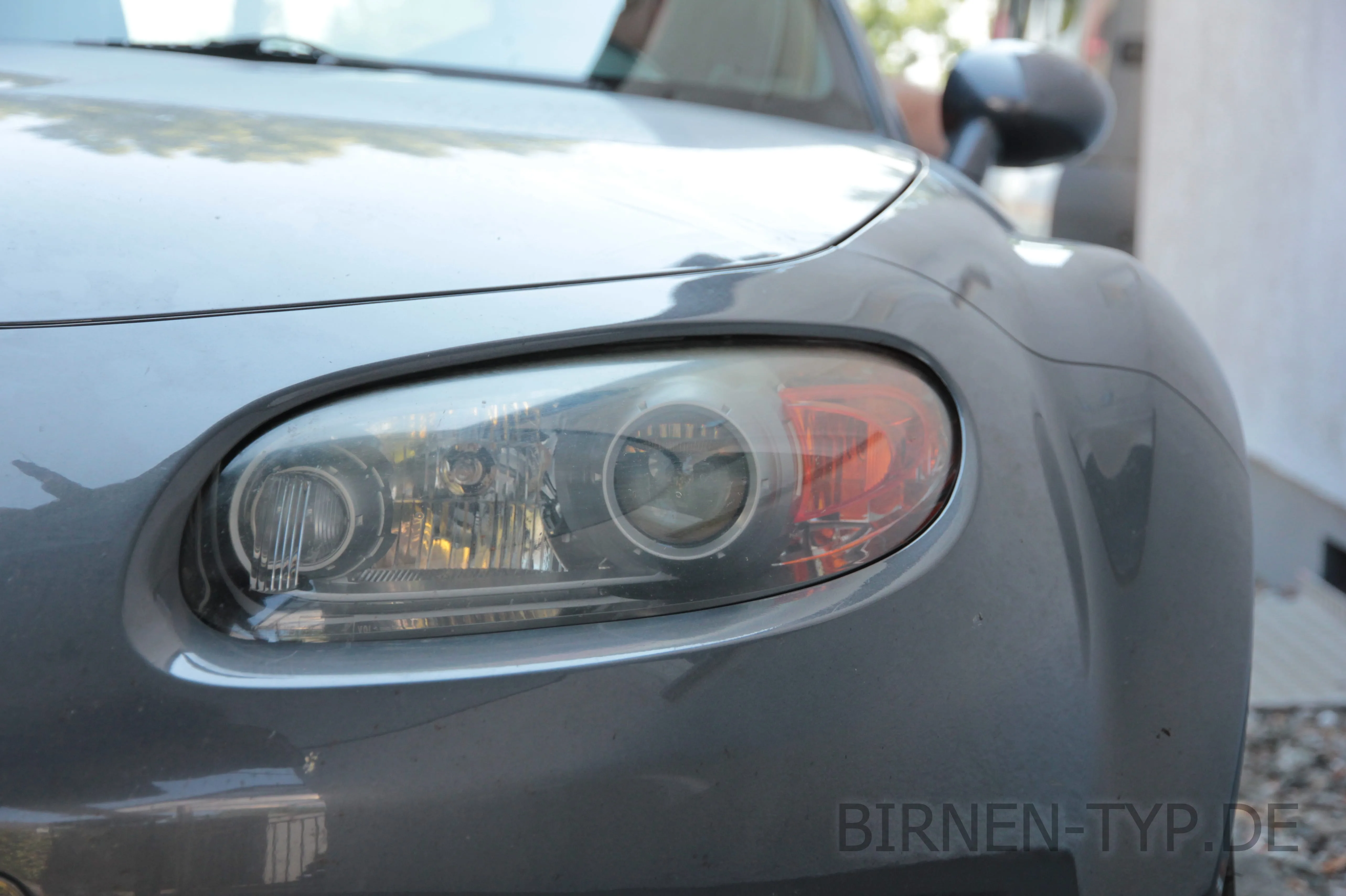 So sieht der Scheinwerfer des Mazda MX-5 / Miata aus