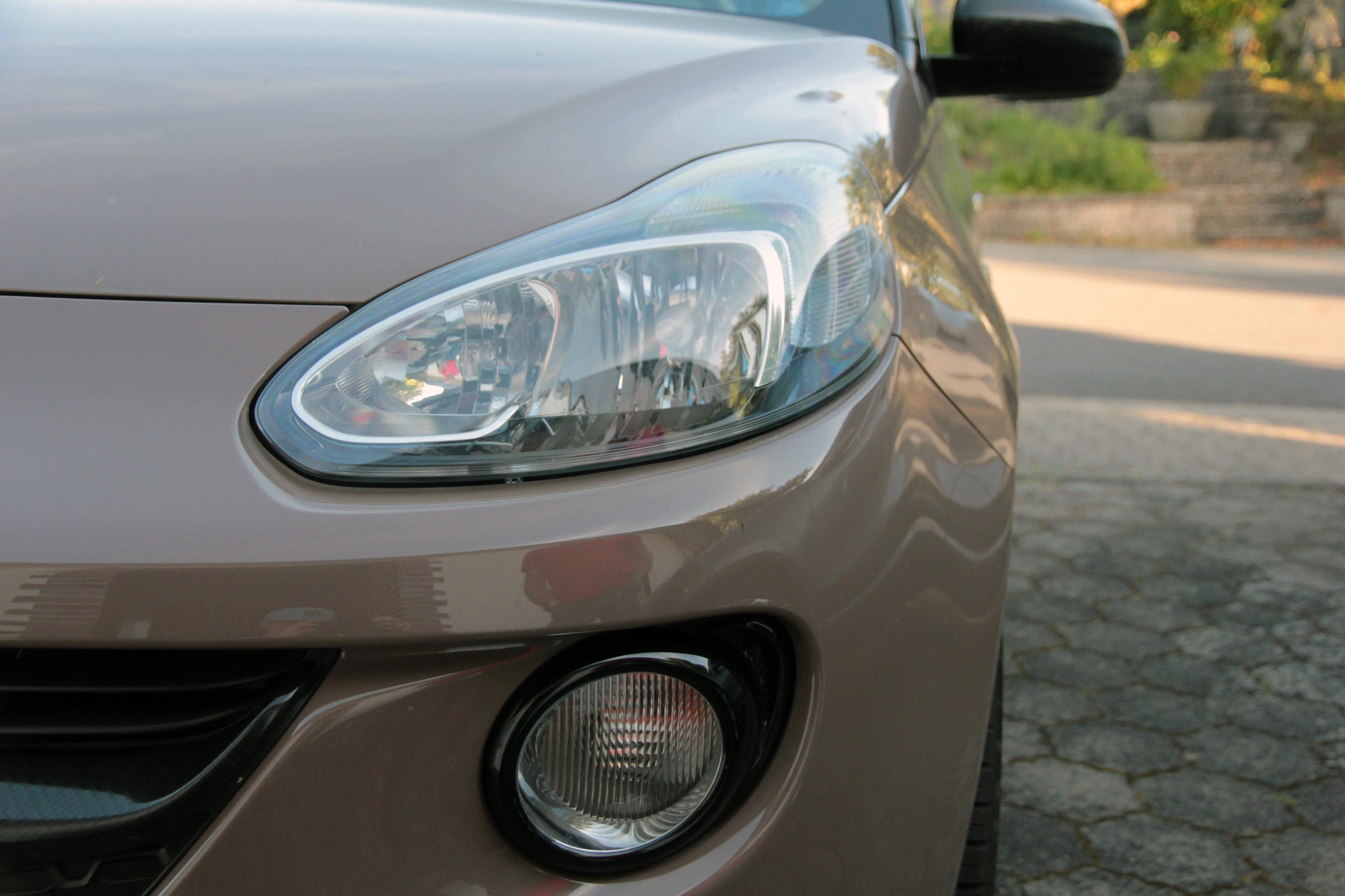 So sieht der Scheinwerfer des Opel Adam 1 aus
