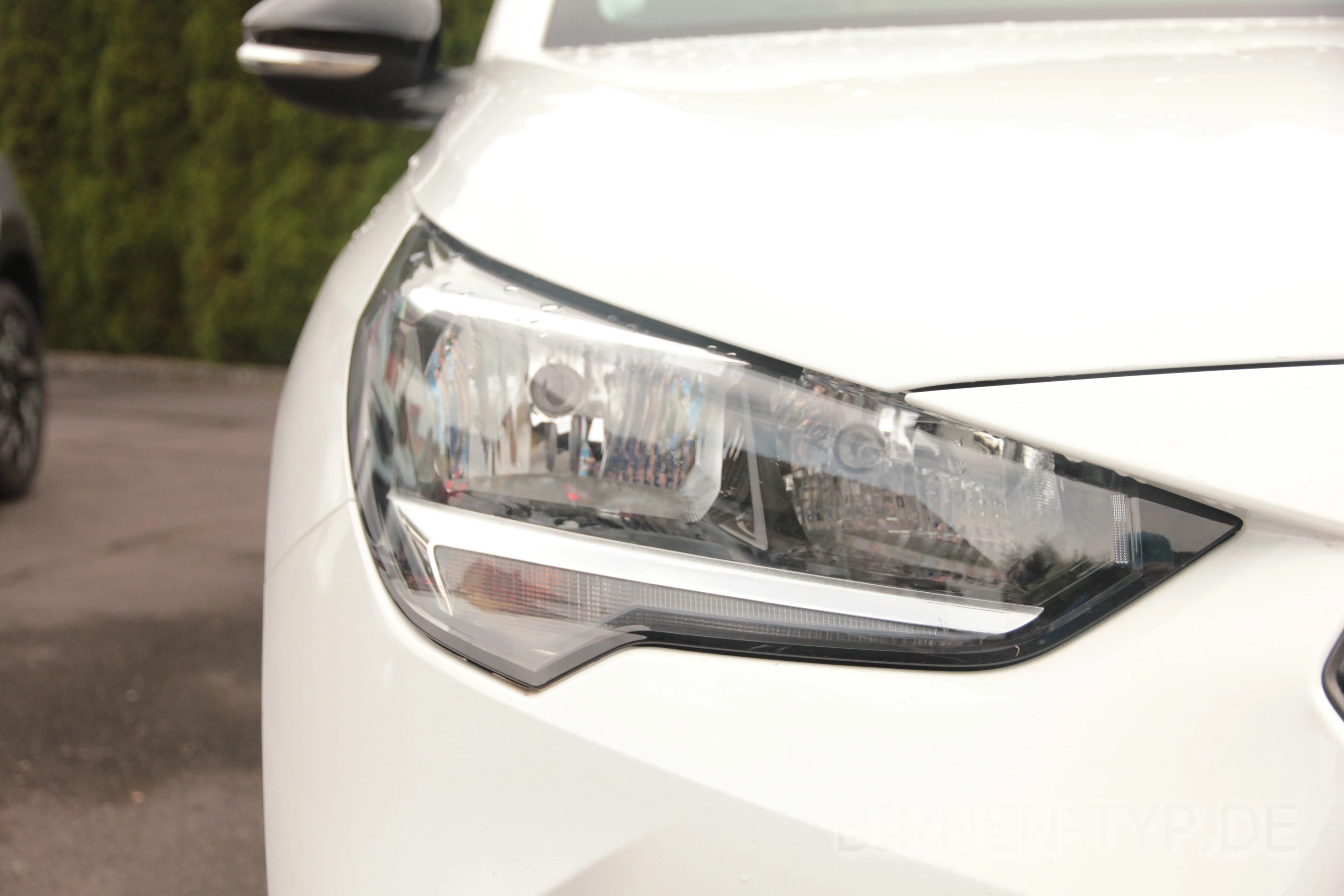 So sieht der Scheinwerfer des Opel Corsa F aus