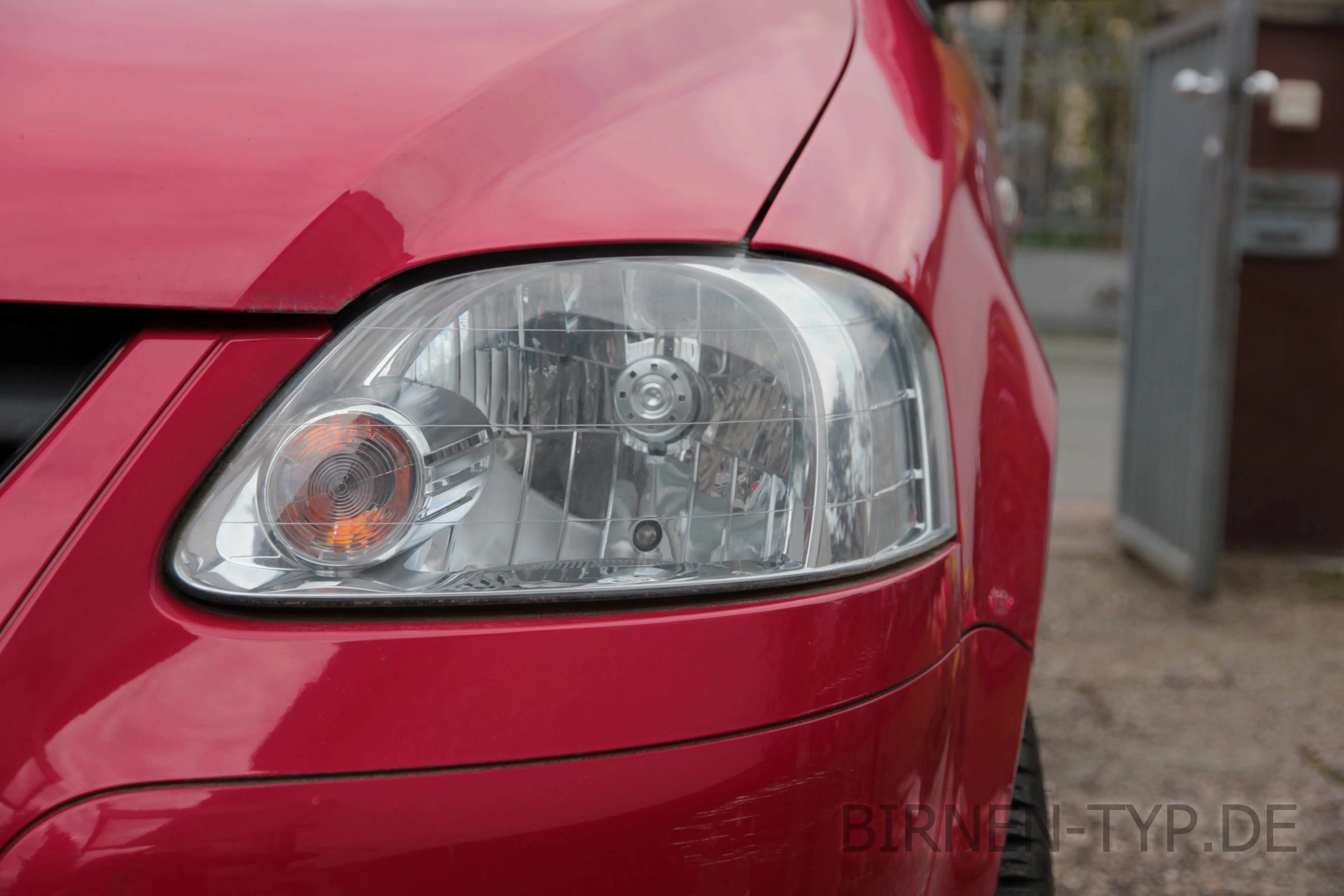 So sieht der Scheinwerfer des VW Fox aus