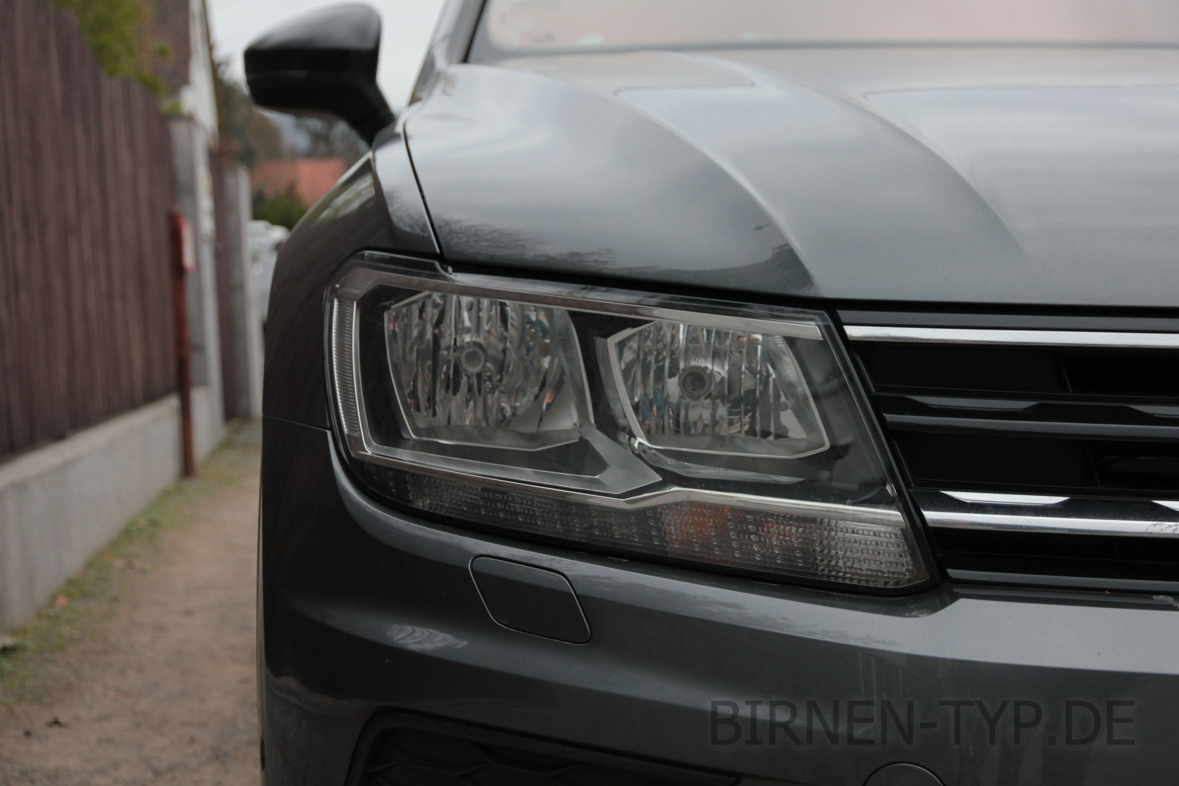 So sieht der Scheinwerfer des VW Tiguan aus