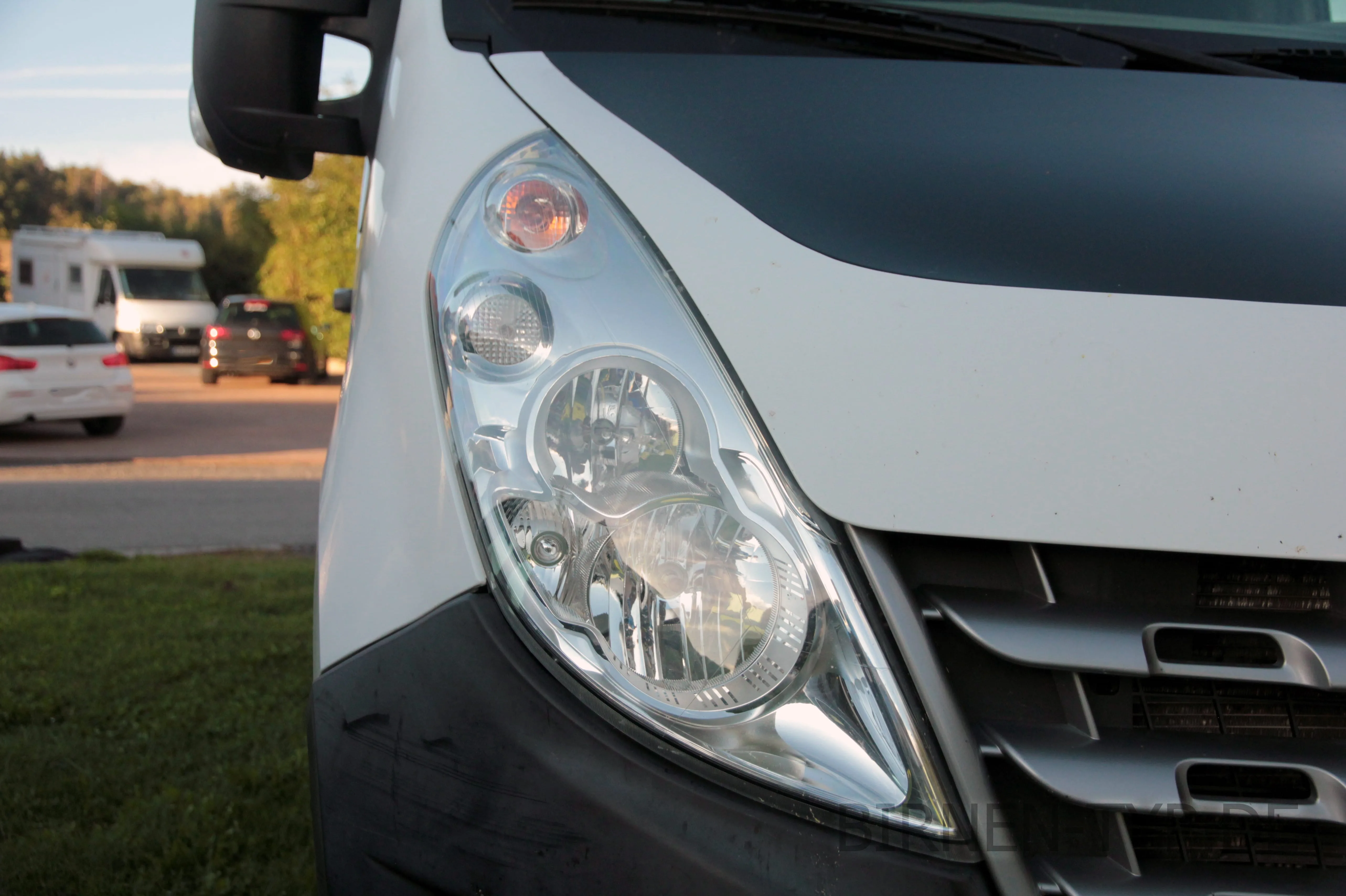 So sieht der Scheinwerfer des Opel Movano aus