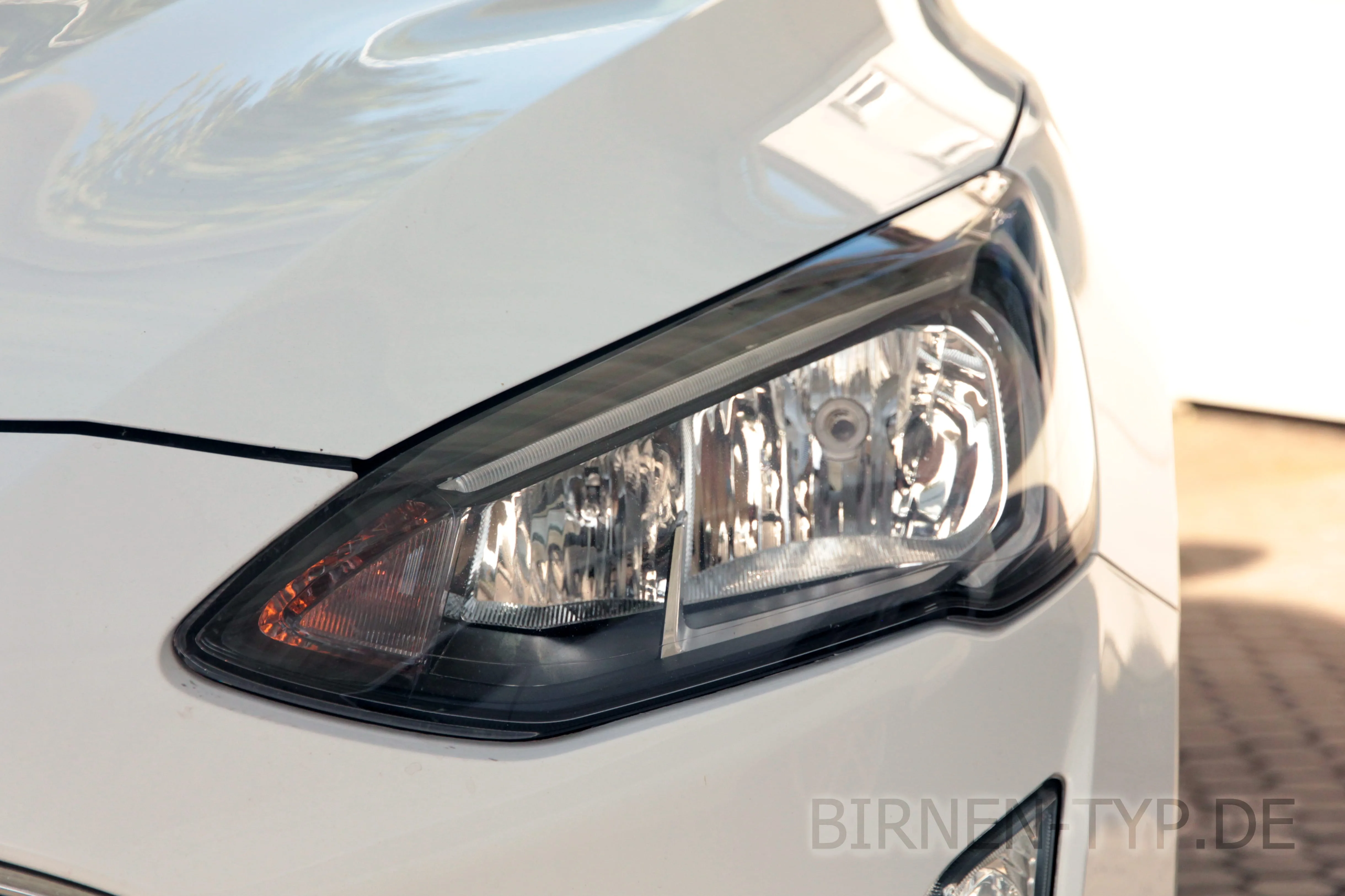 So sieht der Scheinwerfer des Ford Focus MK4 aus