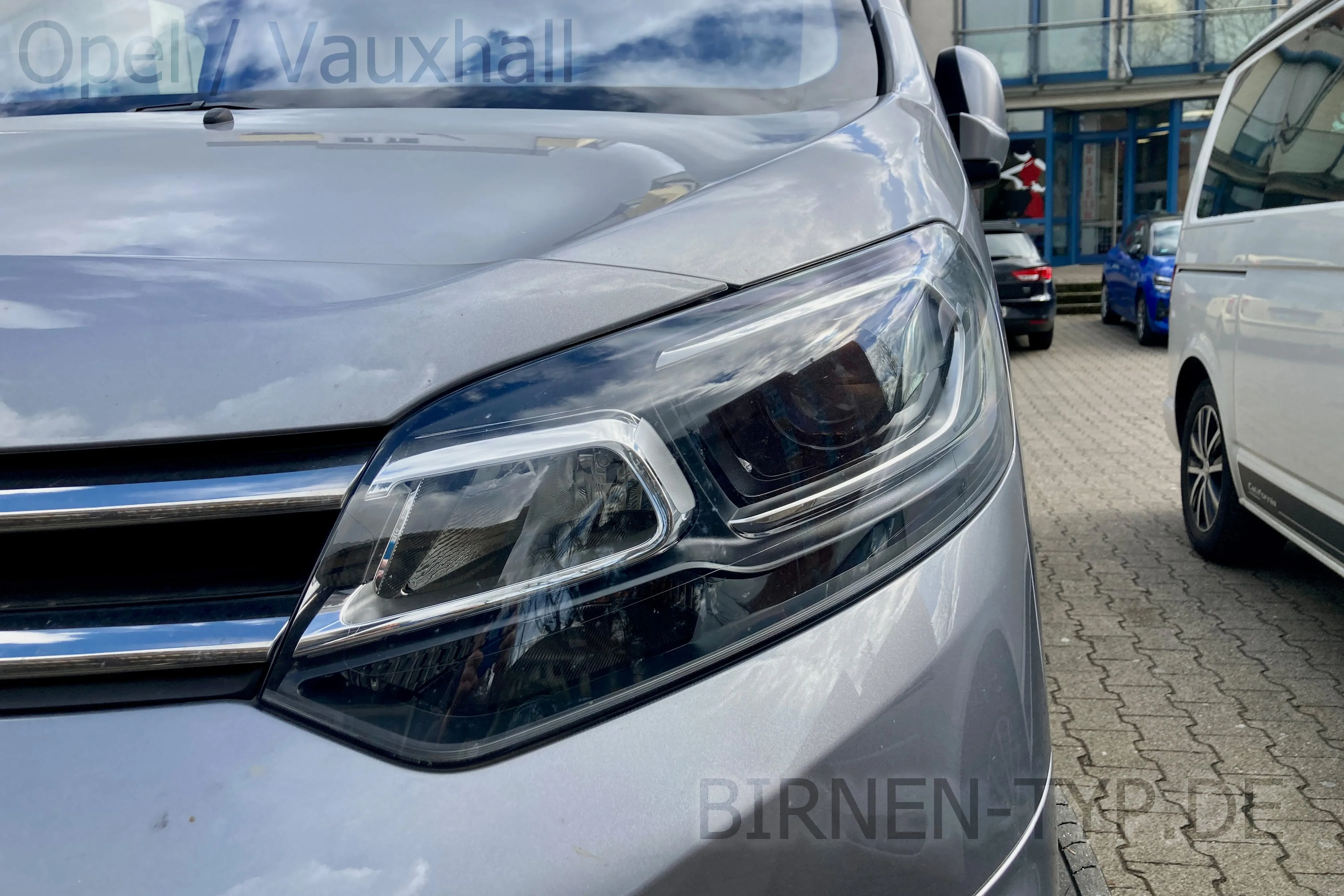 Abblendlicht am Opel Zafira Life