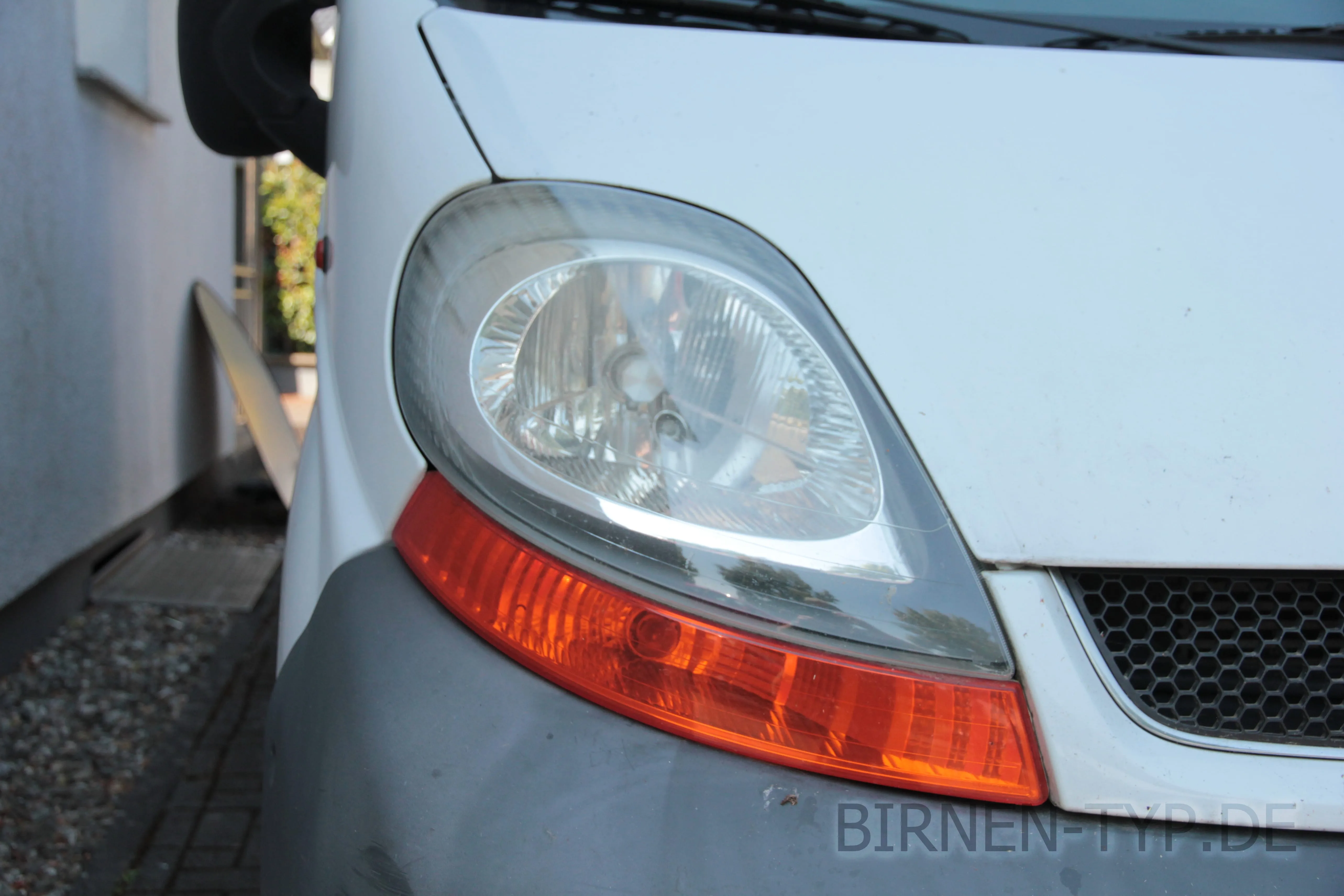 So sieht der Scheinwerfer des Nissan Primastar 1 aus