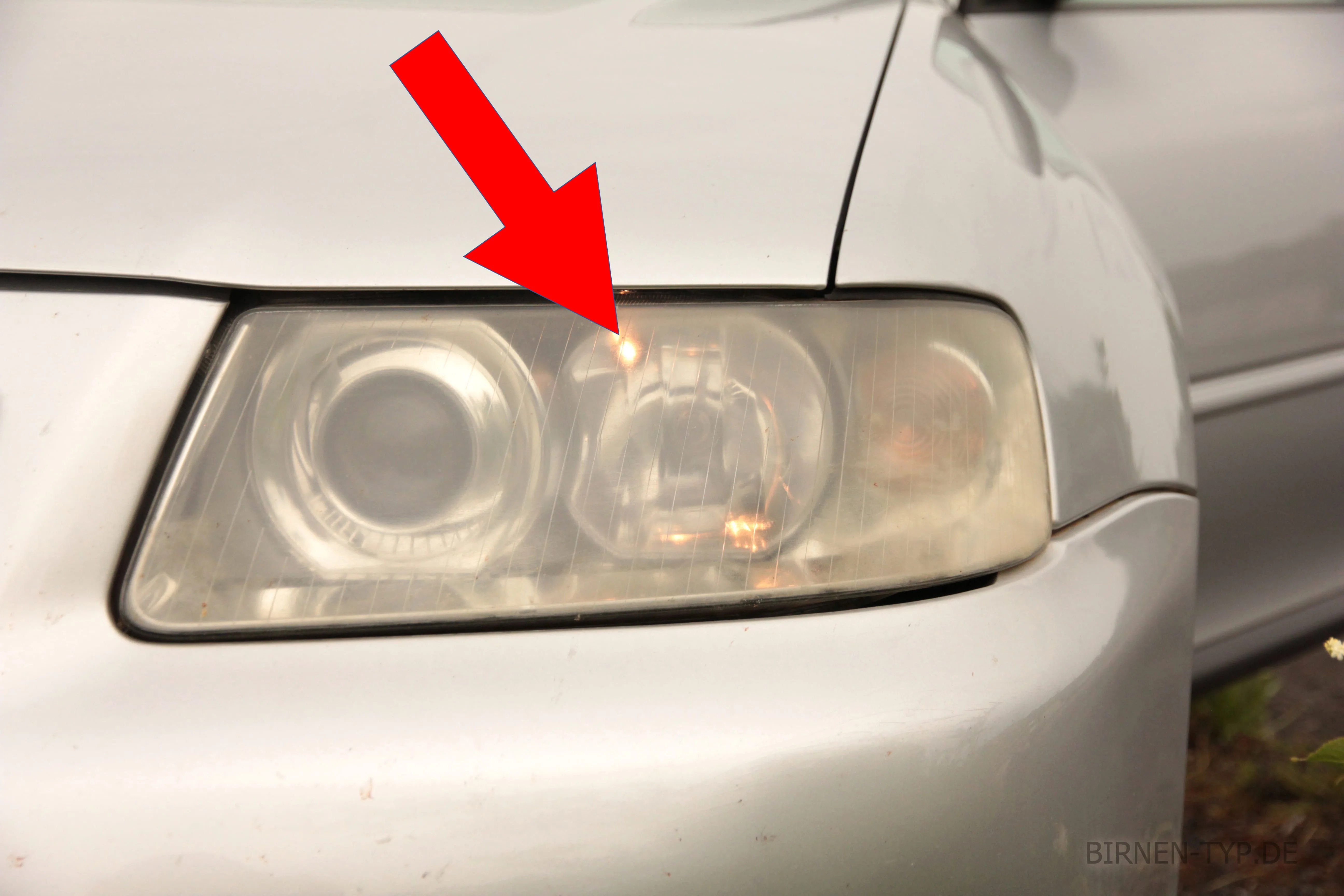 Standlicht des Audi A3 1. Gen — bei Halogen-Abblendlicht