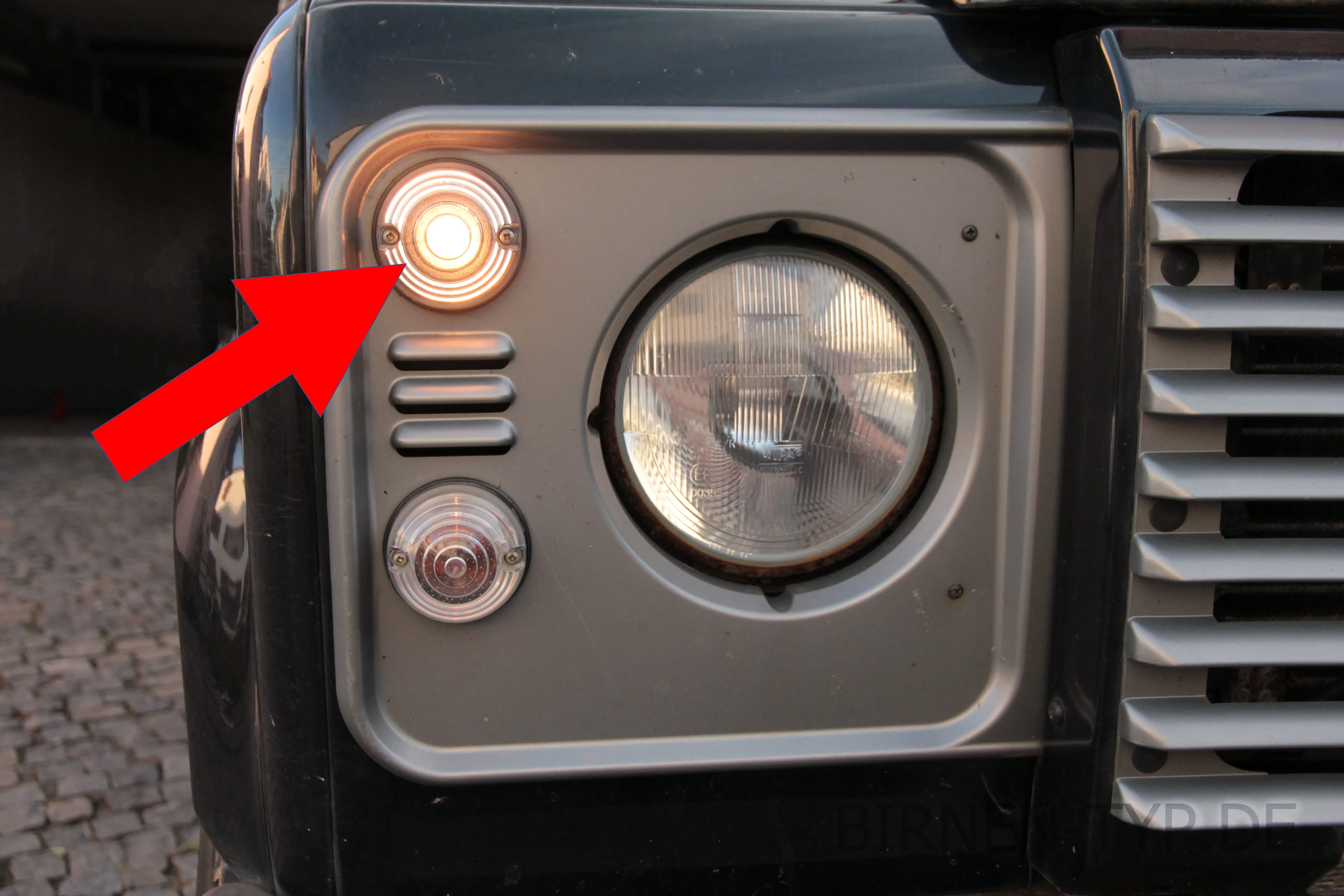 Standlicht am Land Rover Defender