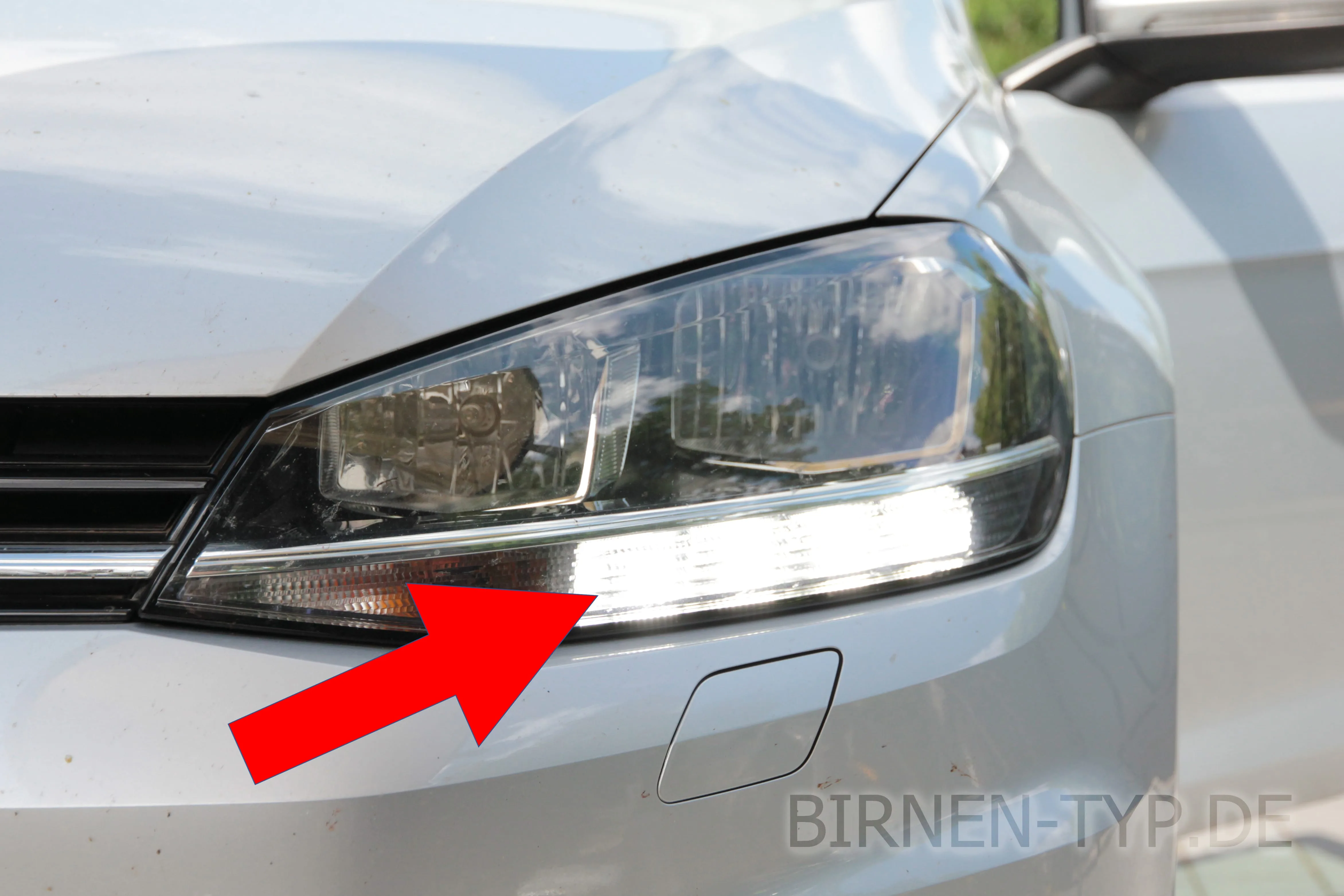 Tagfahrlicht des VW Golf 7 — Facelift ab 2017 – Halogen H7/H9 mit LED-Tagfahrlicht (PR 8IE)