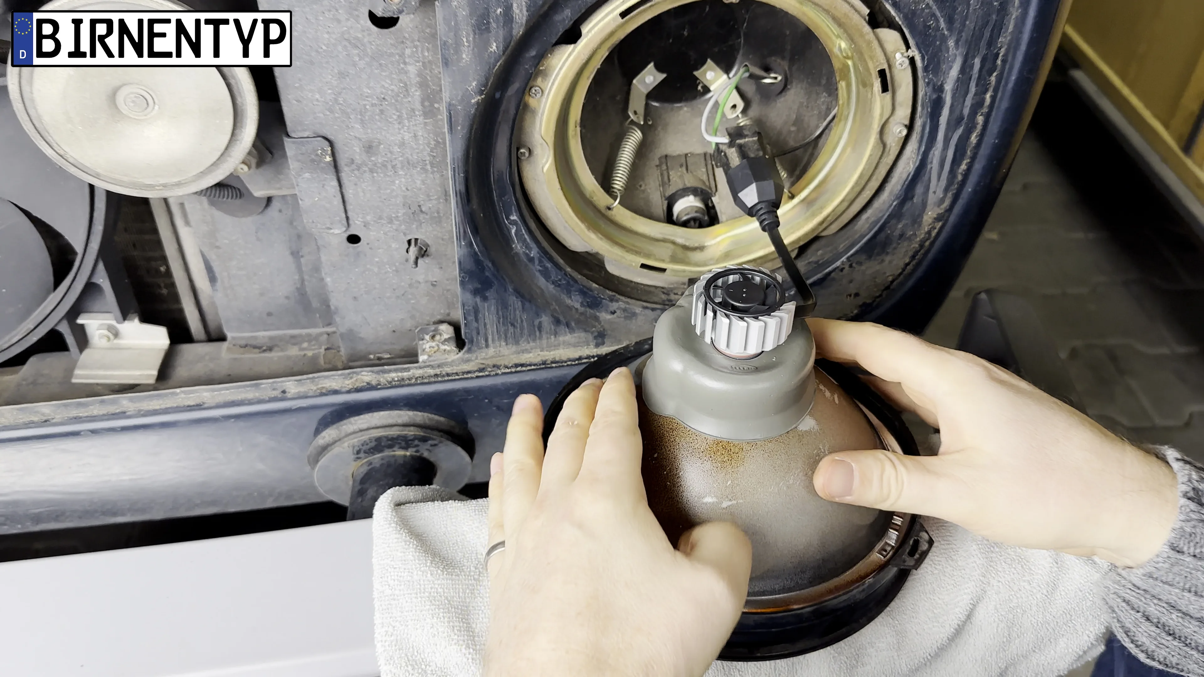 Umbauanleitung mit Video: H4-LED in 7 Zoll-Scheinwerfer für alle Youngtimer und Oldtimer Lada_ALLES.00_15_32_25.Standbild026