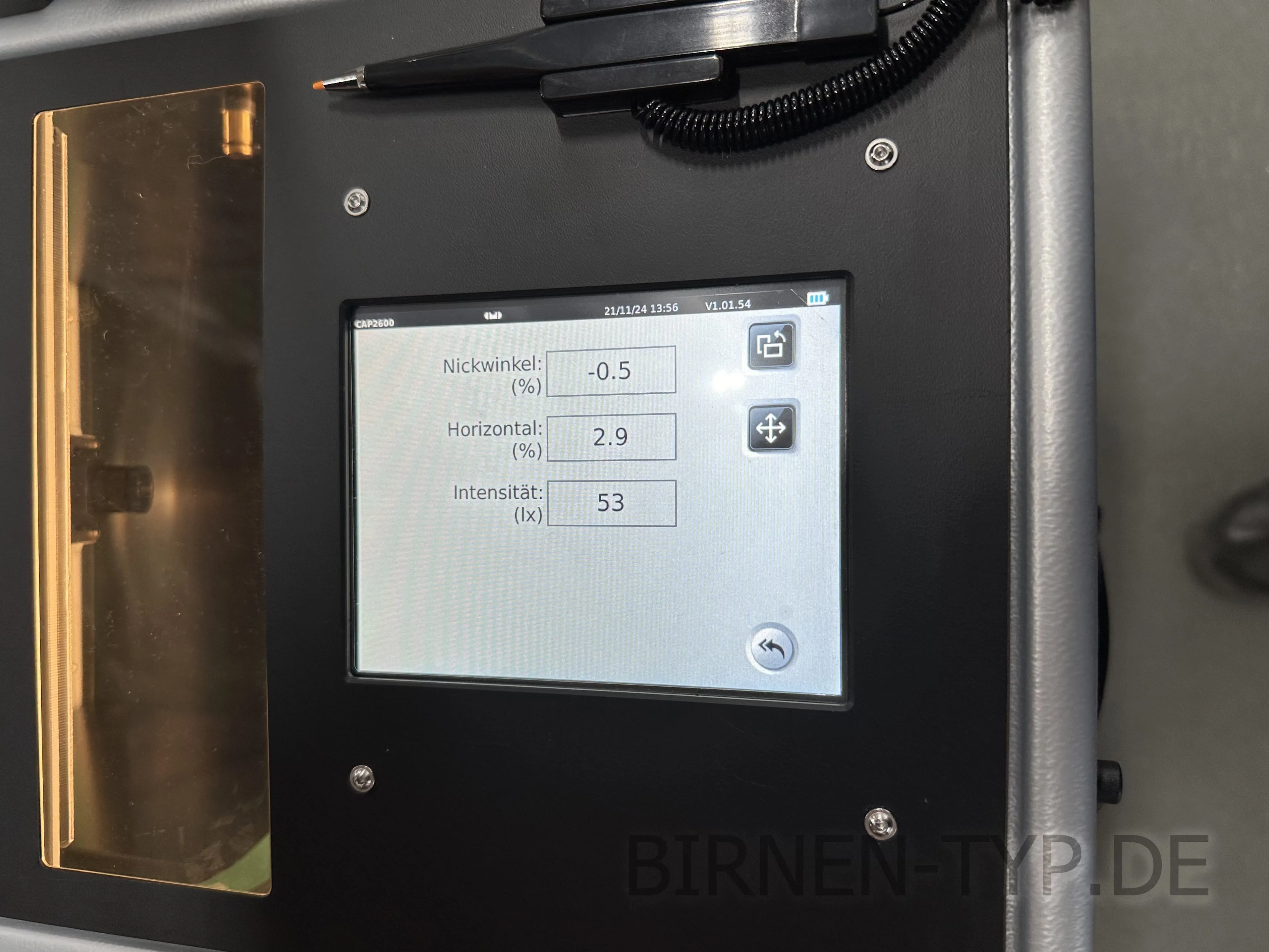 Unser Test des Scheinwerfer-Einstellgeräts CAP2600 von Capelec – mit Halogen-Leuchtmitteln sowie messerscharfem und superhellem LED-Licht BIRNENTYP IMG_3428