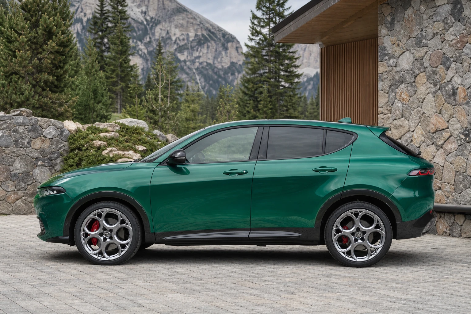 Seitenansicht (Fahrerseite) des Alfa Romeo Tonale 1 als SUV (mit KI erzeugt)