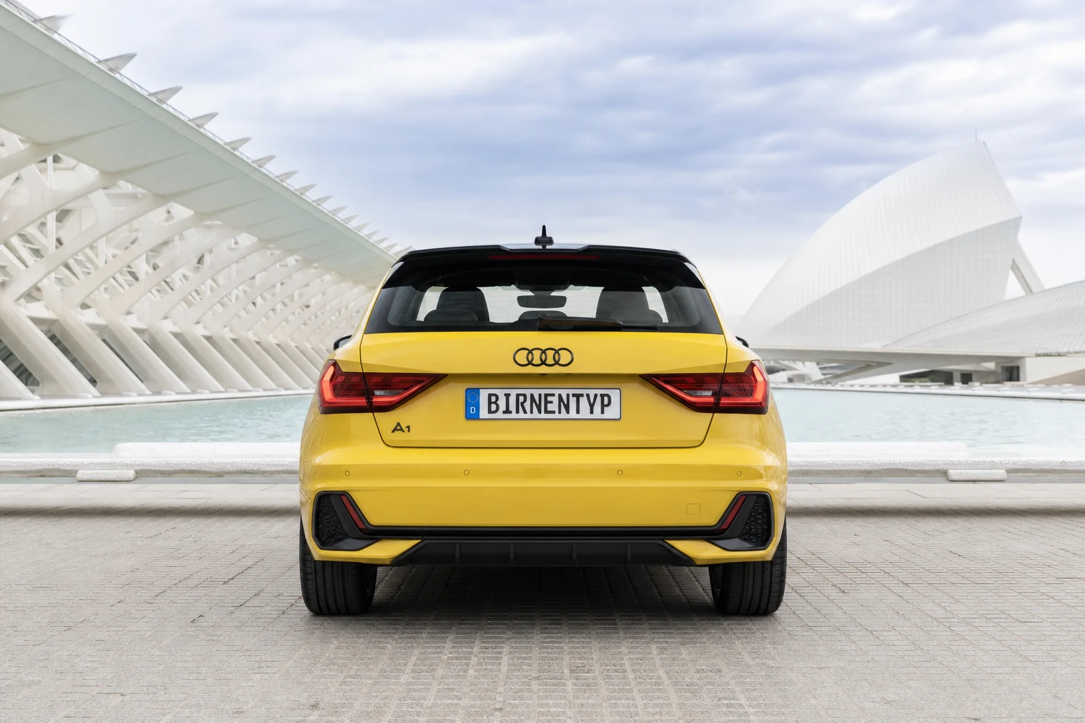 Heck-Ansicht des Audi A1 2 (mit KI erzeugt)