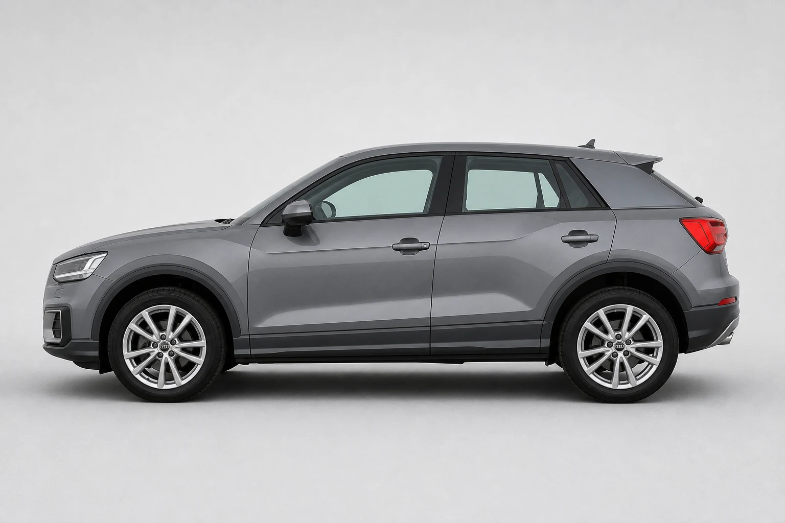 Seitenansicht (Fahrerseite) des Audi Q2 1 als 5-Türer