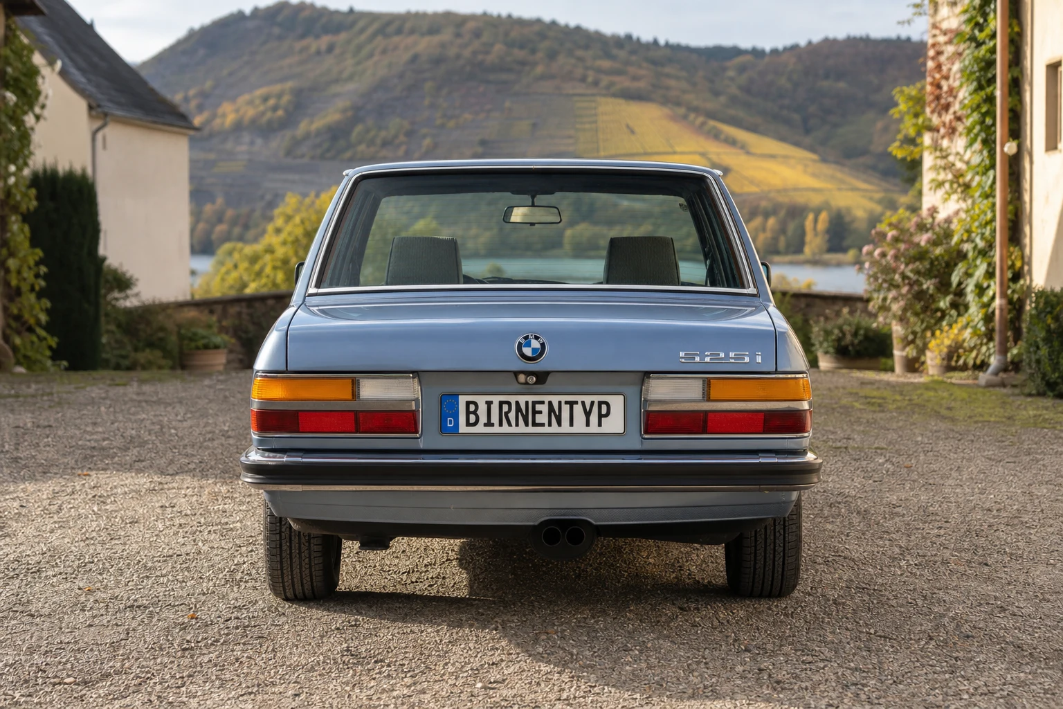 Heck-Ansicht des BMW 5er 2 (mit KI erzeugt)