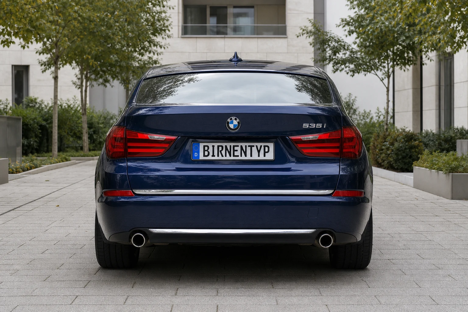 Heck-Ansicht des BMW 5er GT 1 (mit KI erzeugt)