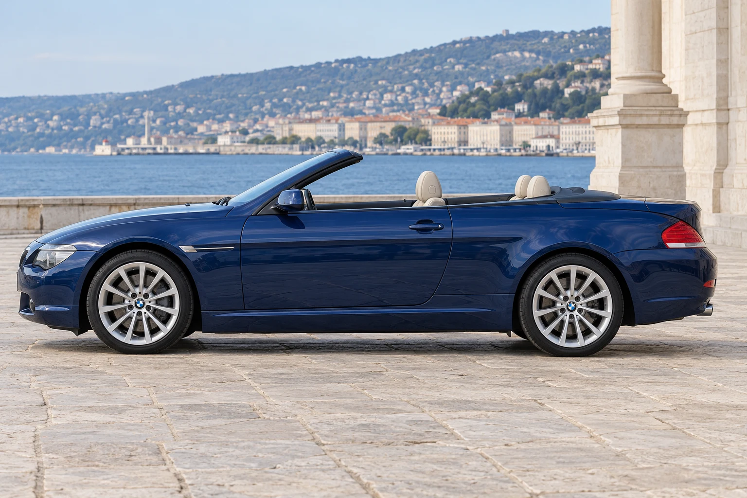 Seitenansicht (Fahrerseite) des BMW 6er 2 als Cabriolet (mit KI erzeugt)