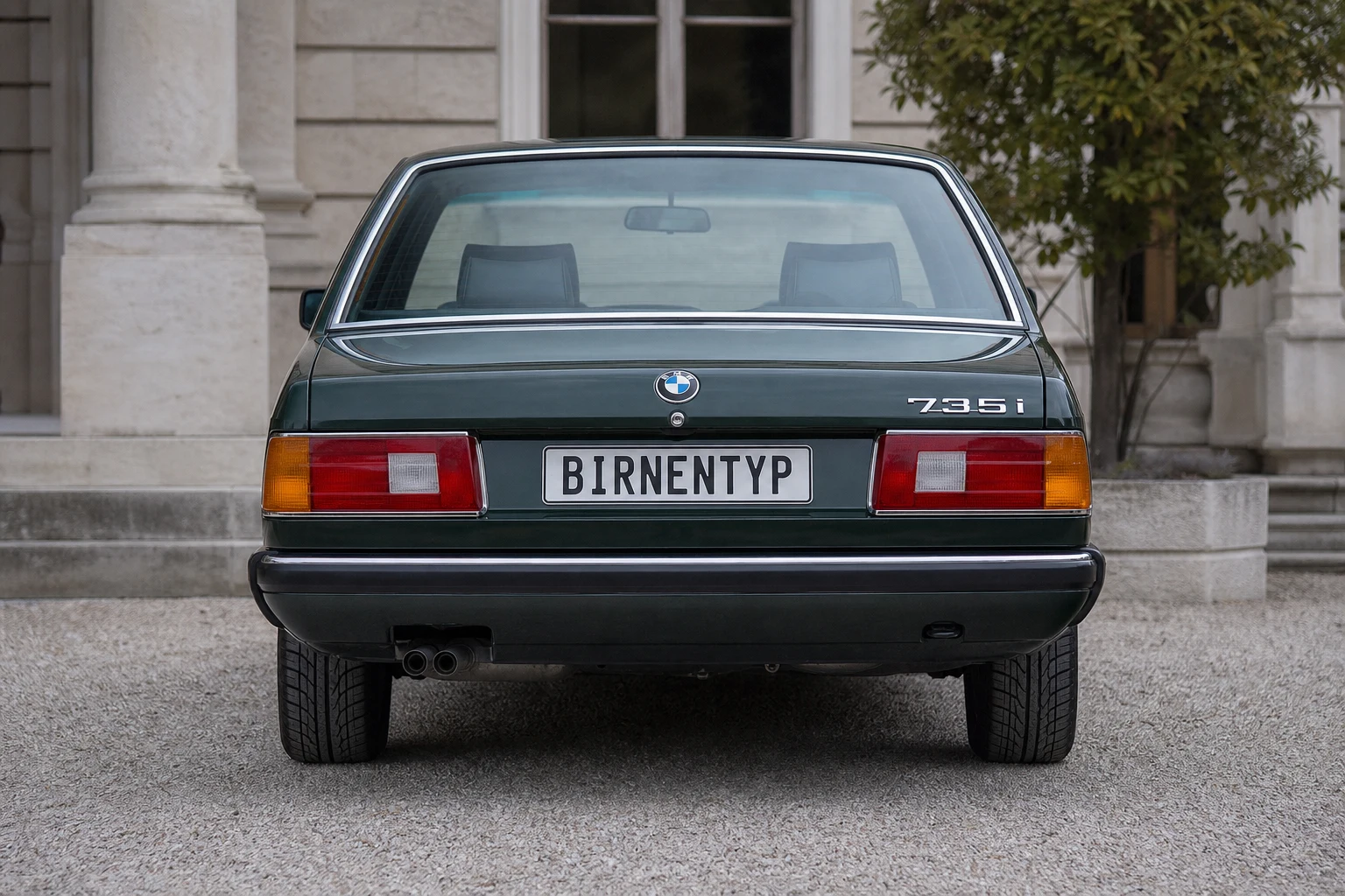 Heck-Ansicht des BMW 7er 1 (mit KI erzeugt)