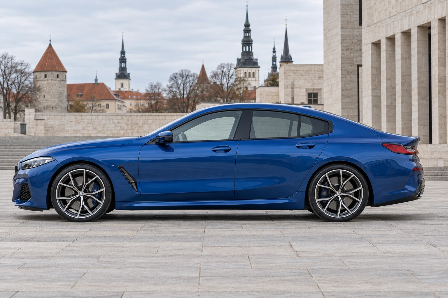 Seitenansicht (Fahrerseite) des BMW 8er 2 als Gran Coupé (mit KI erzeugt)