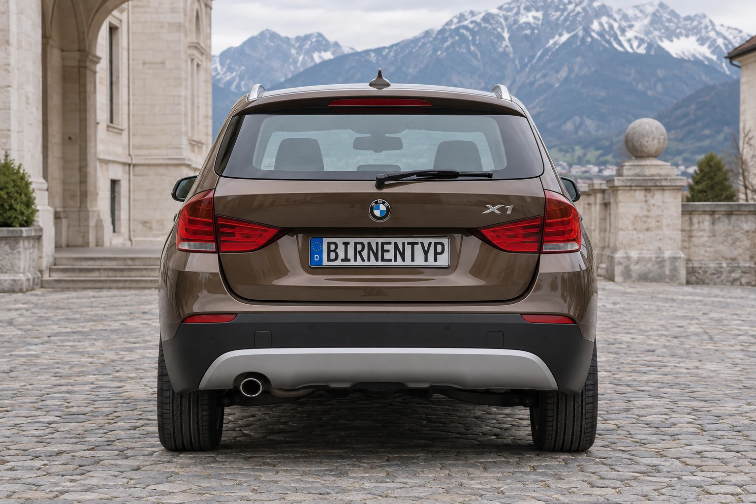 Heck-Ansicht des BMW X1 3 (mit KI erzeugt)